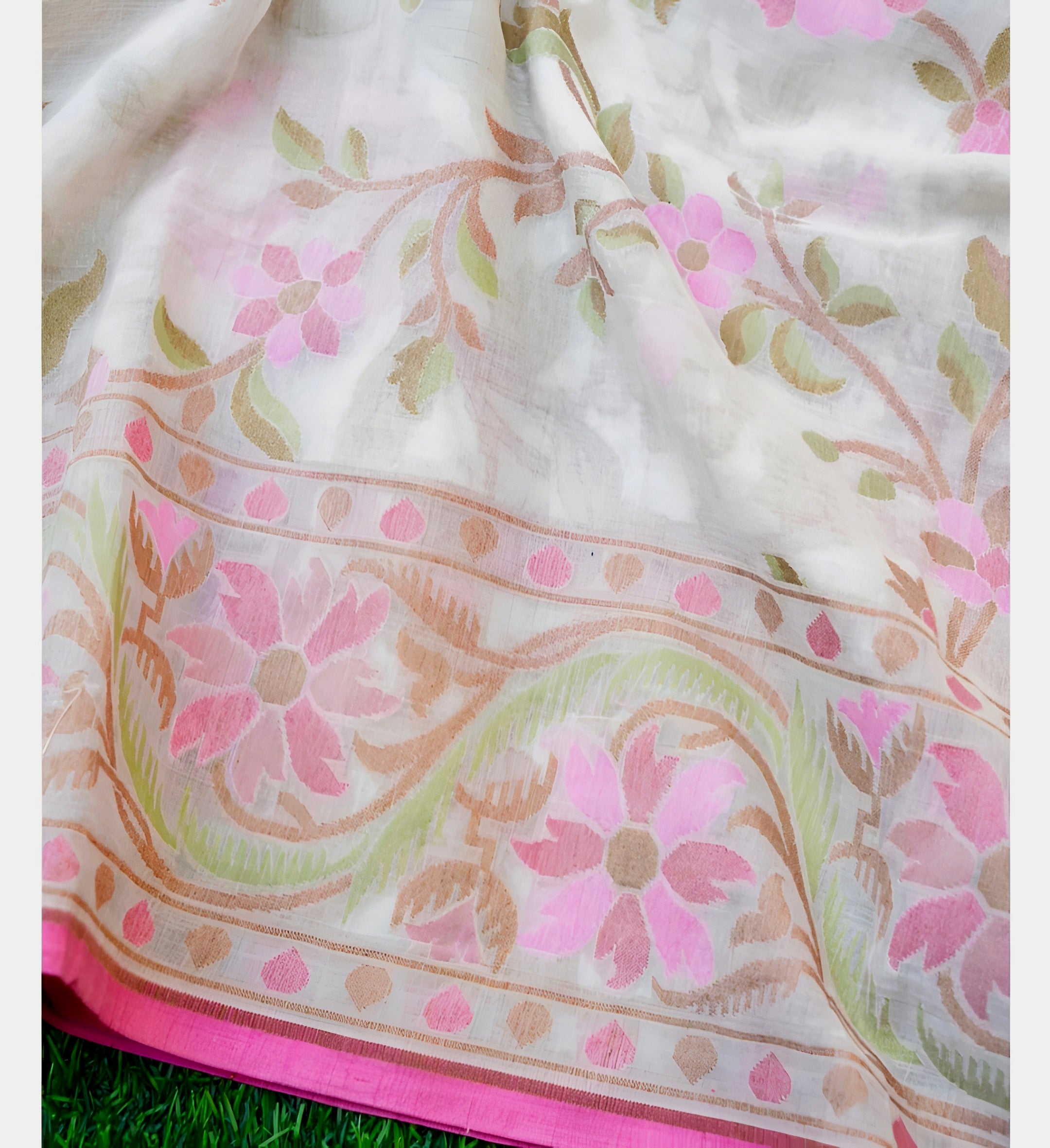 Shwetambari Handwoven Muslin Kora Ektara Jamdani Saree