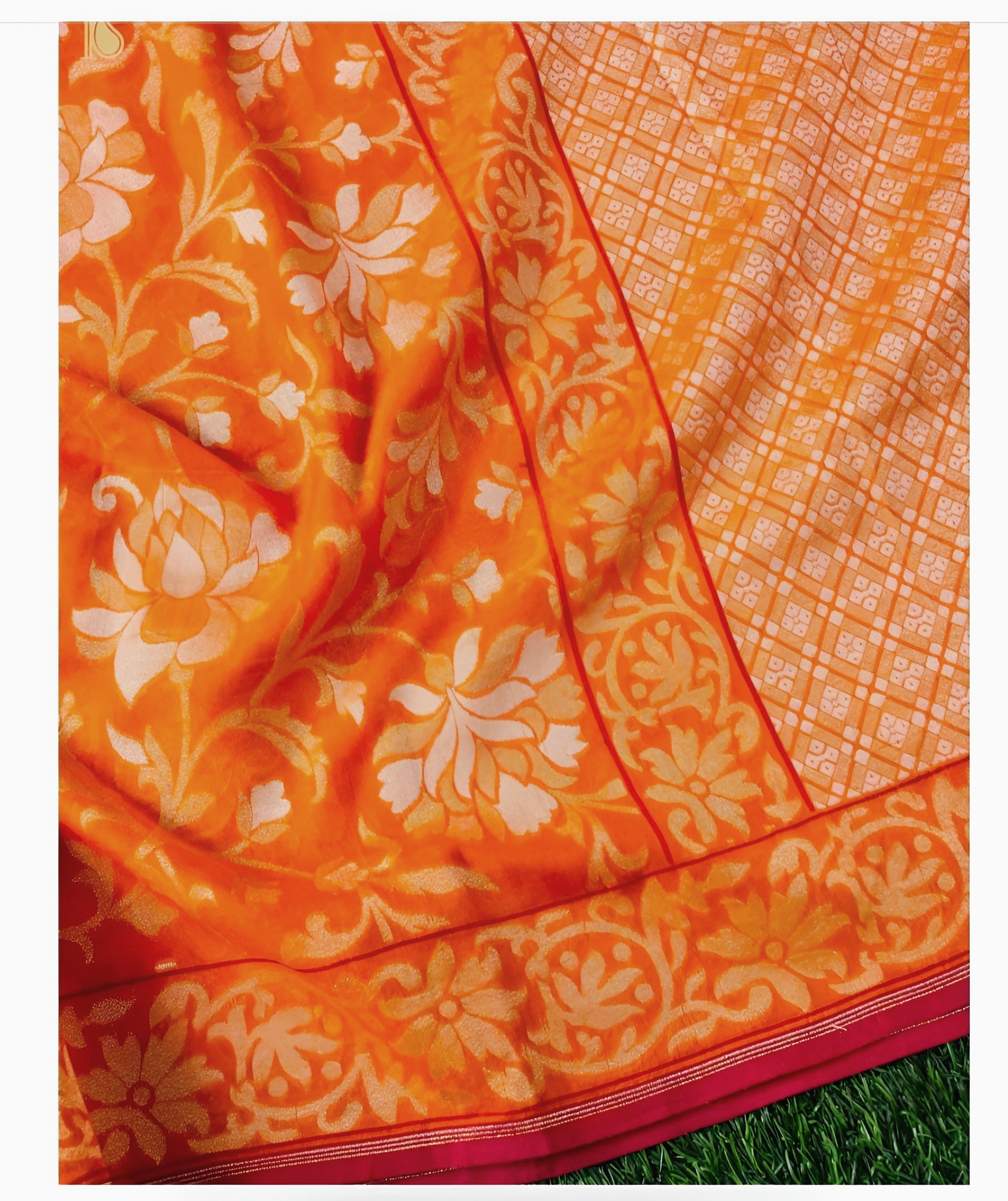 Cosmic Orange Shade Handwoven Muslin Kora Ektara Jamdani Saree