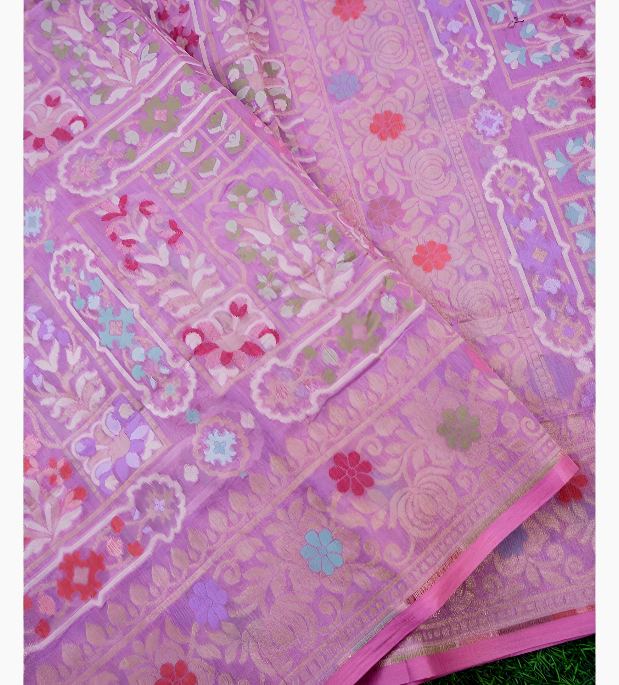 Levendar Shade Handwoven Muslin Kora Ektara Jamdani Saree