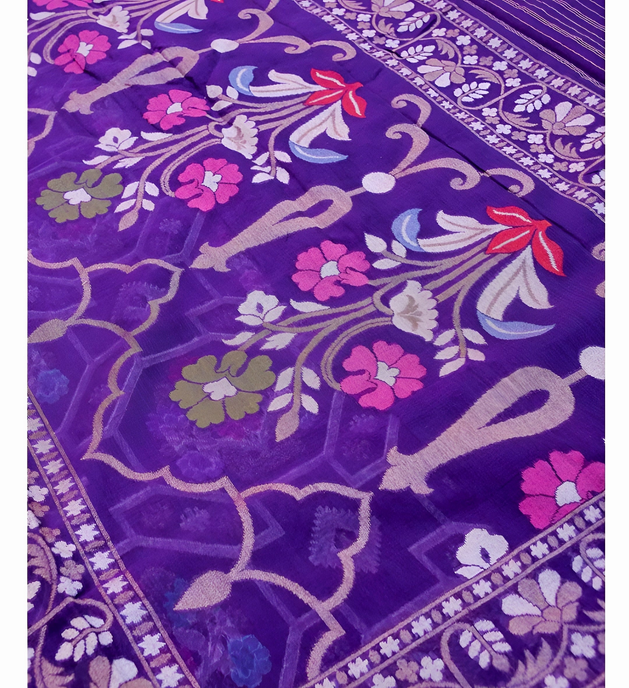 Purple Shade Handwoven Muslin Kora Ektara Jamdani Saree