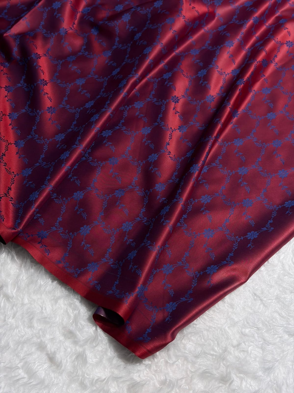 Cherry Red Shade Handwoven Kataan Mashru Silk Saree