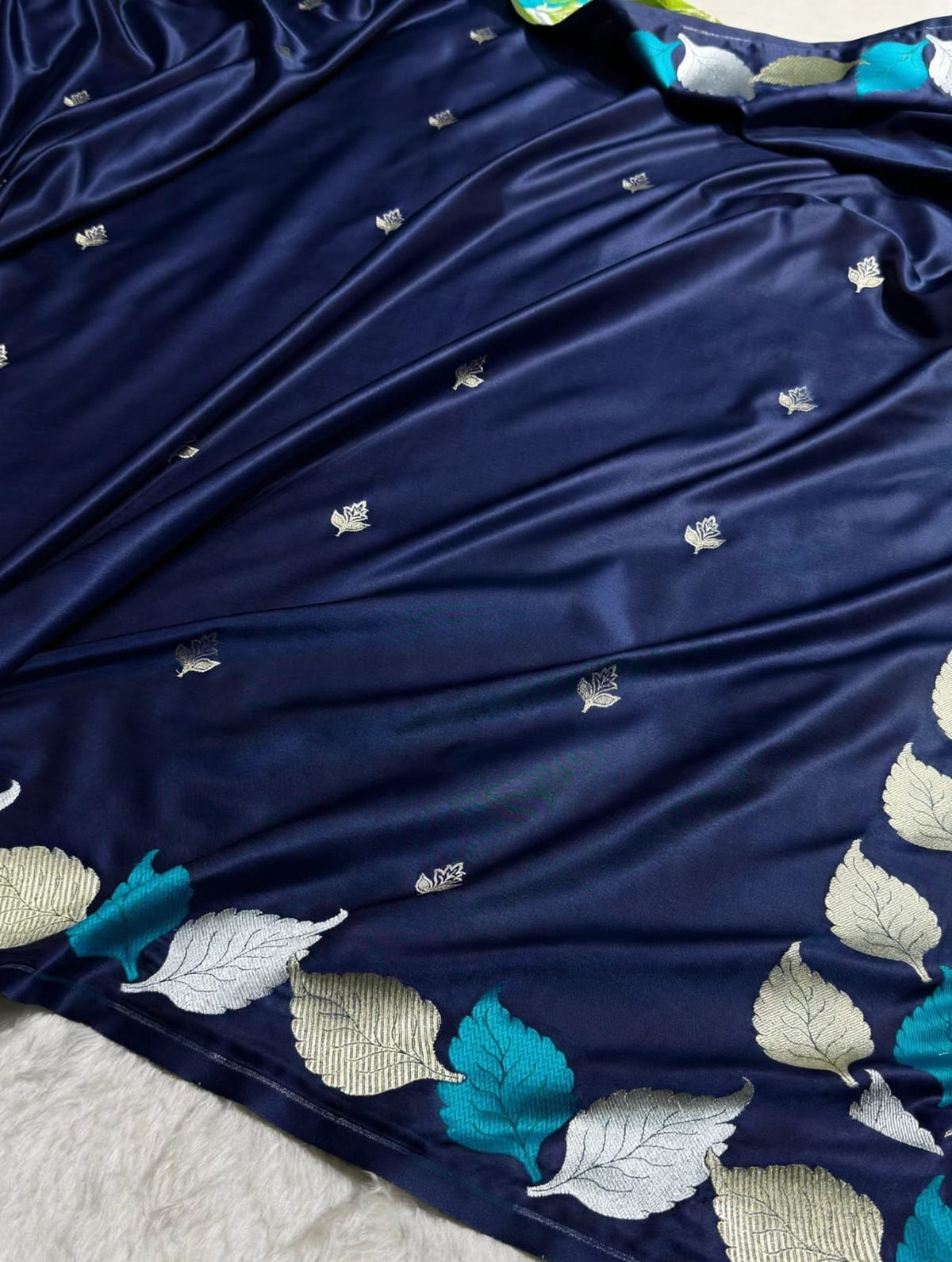 Navy Blue Shade Handwoven Kataan Mashru Silk Saree