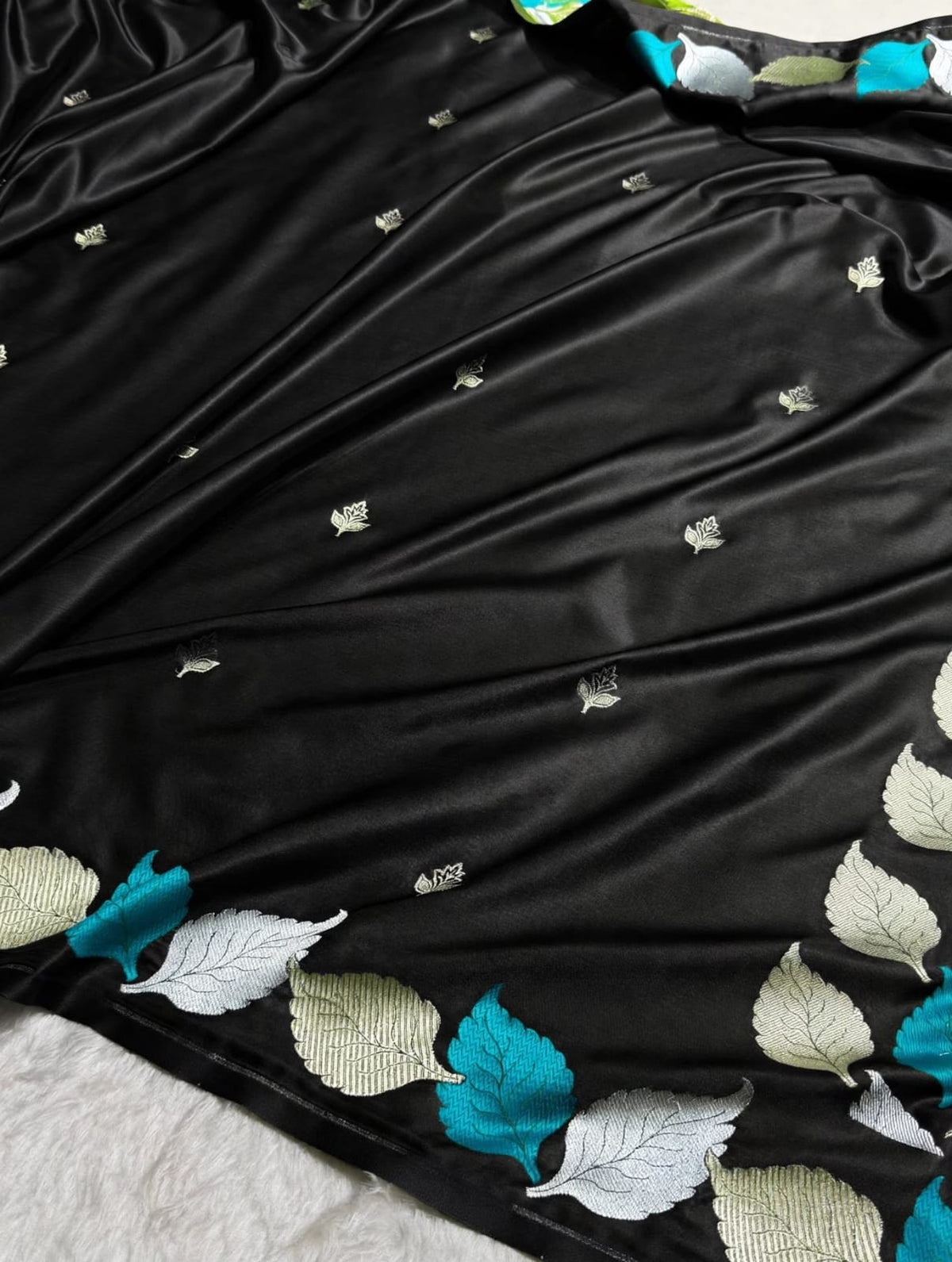 Black Shade Handwoven Kataan Mashru Silk Saree