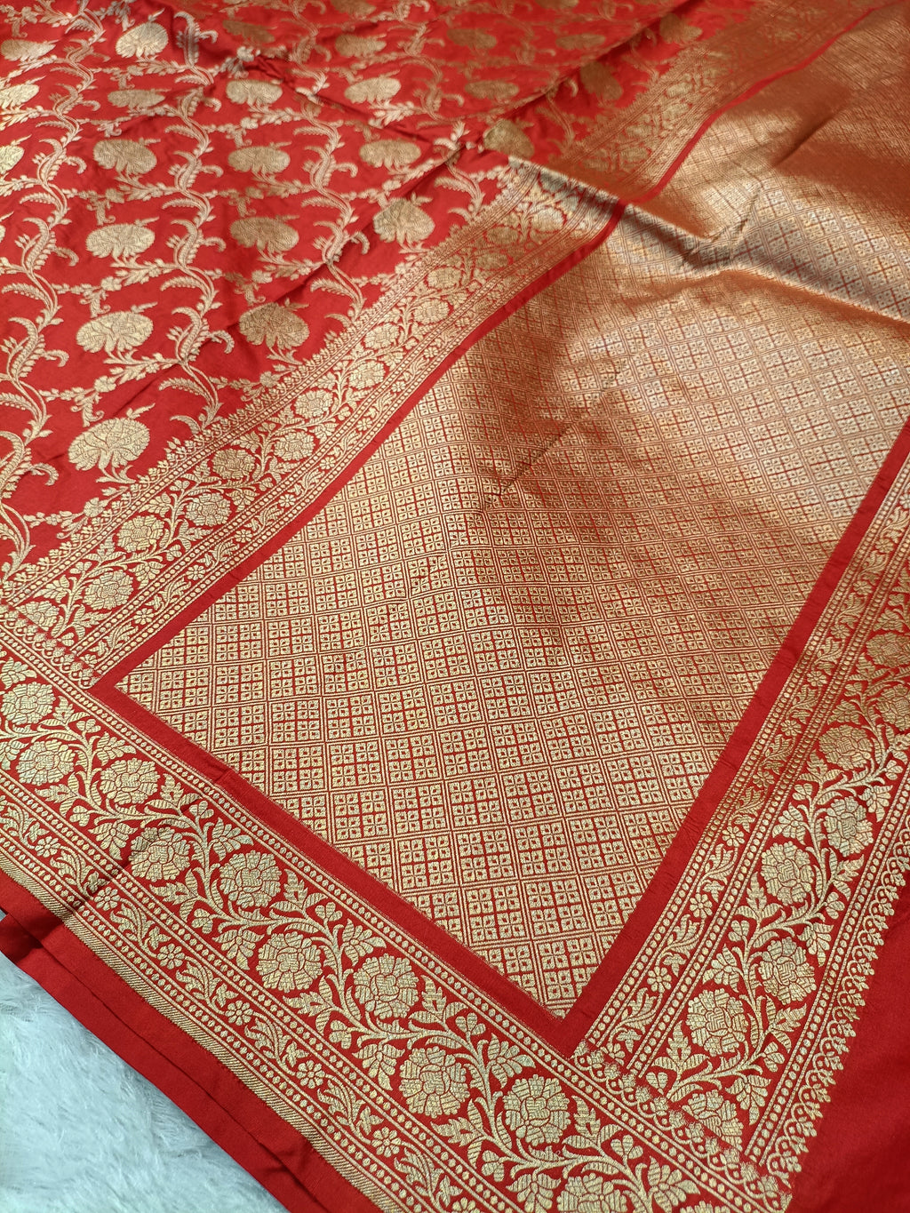 Bridal Red Shade Handwoven Pure Kataan Silk Saree
