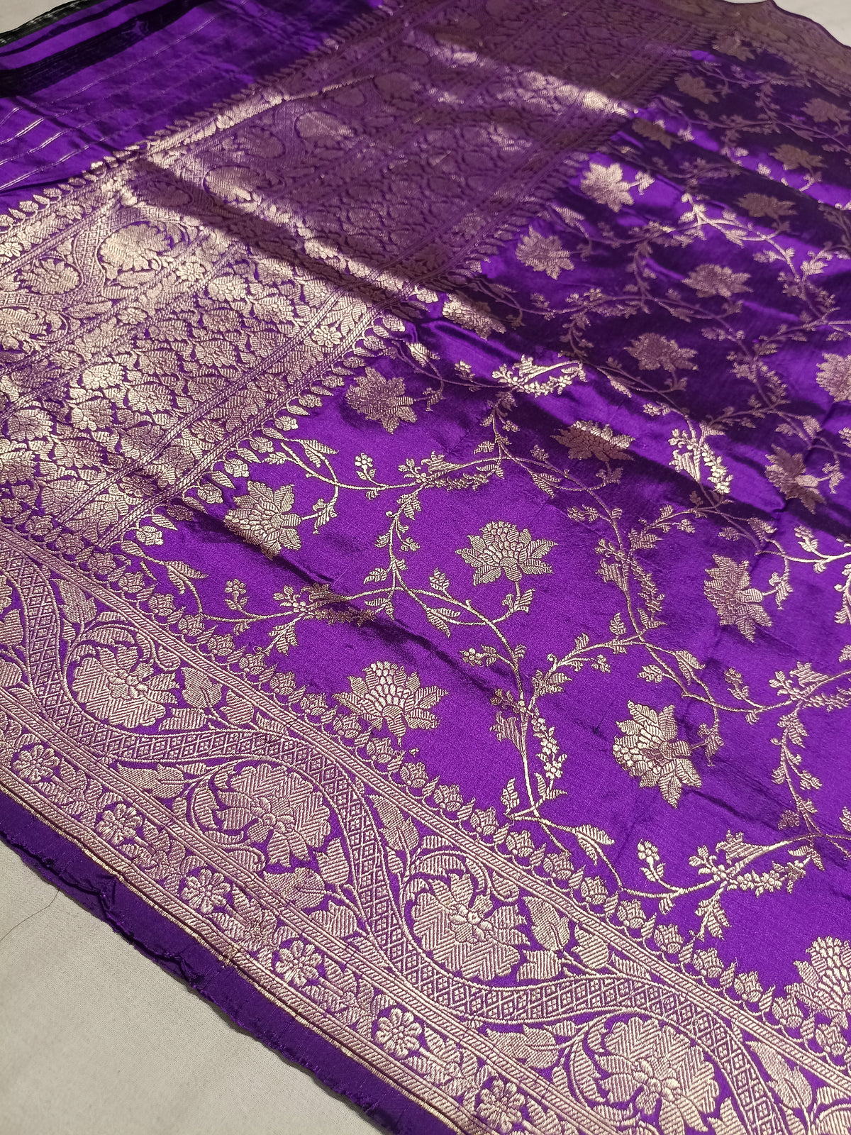 Purple Shade Handwoven Kataan Silk Dupatta