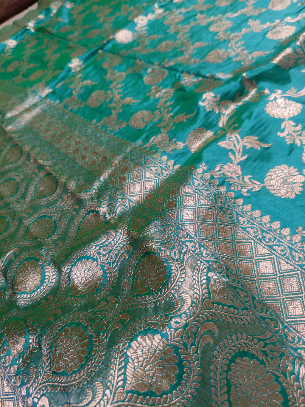 Sea Green Shade Handwoven Kataan Silk Dupatta