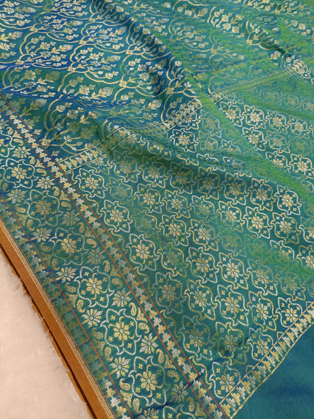 Sea Green Shade Handwoven Kataan Ektara Jamdani Saree