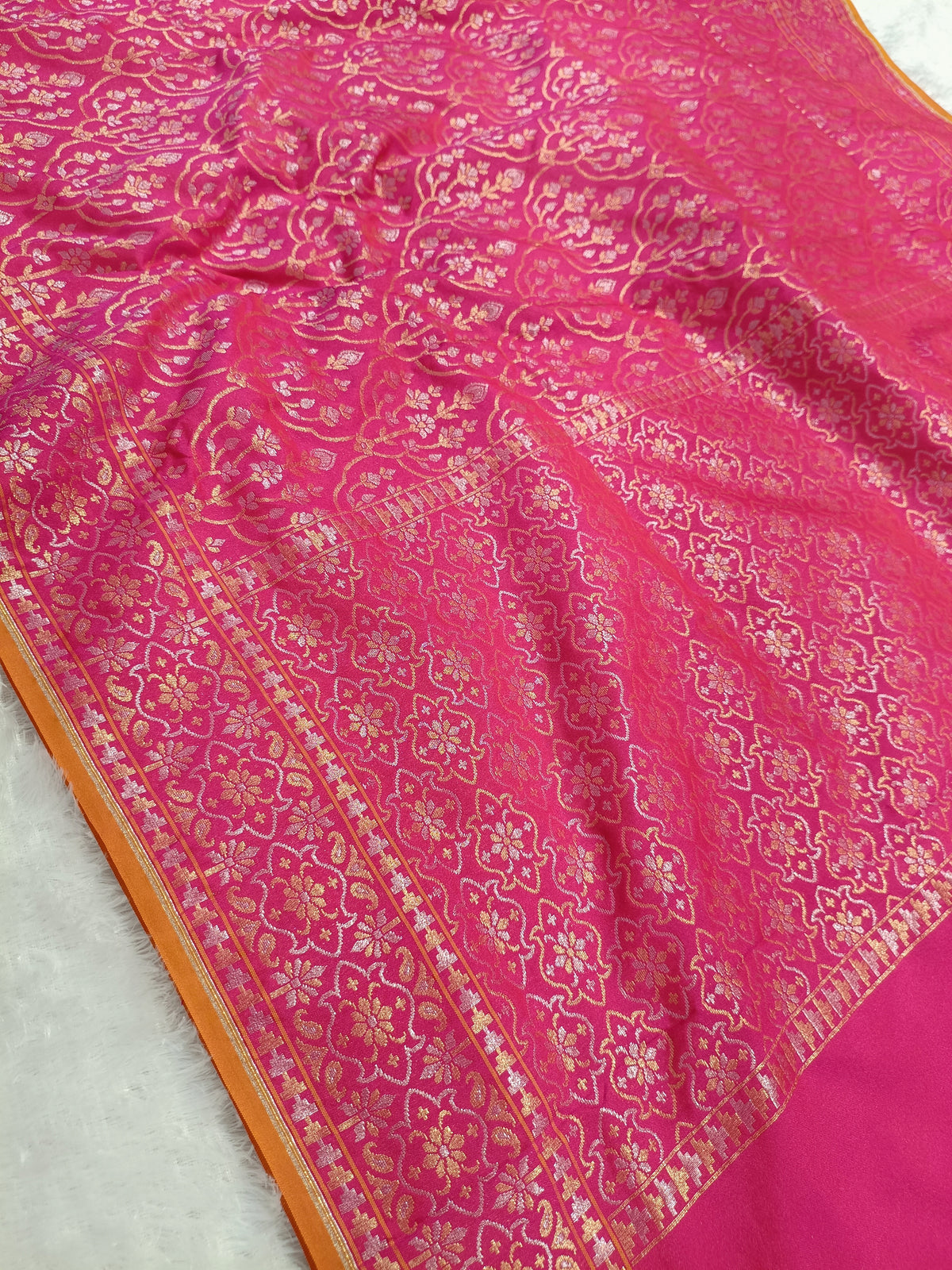 Rani Pink Shade Handwoven Kataan Ektara Jamdani Saree
