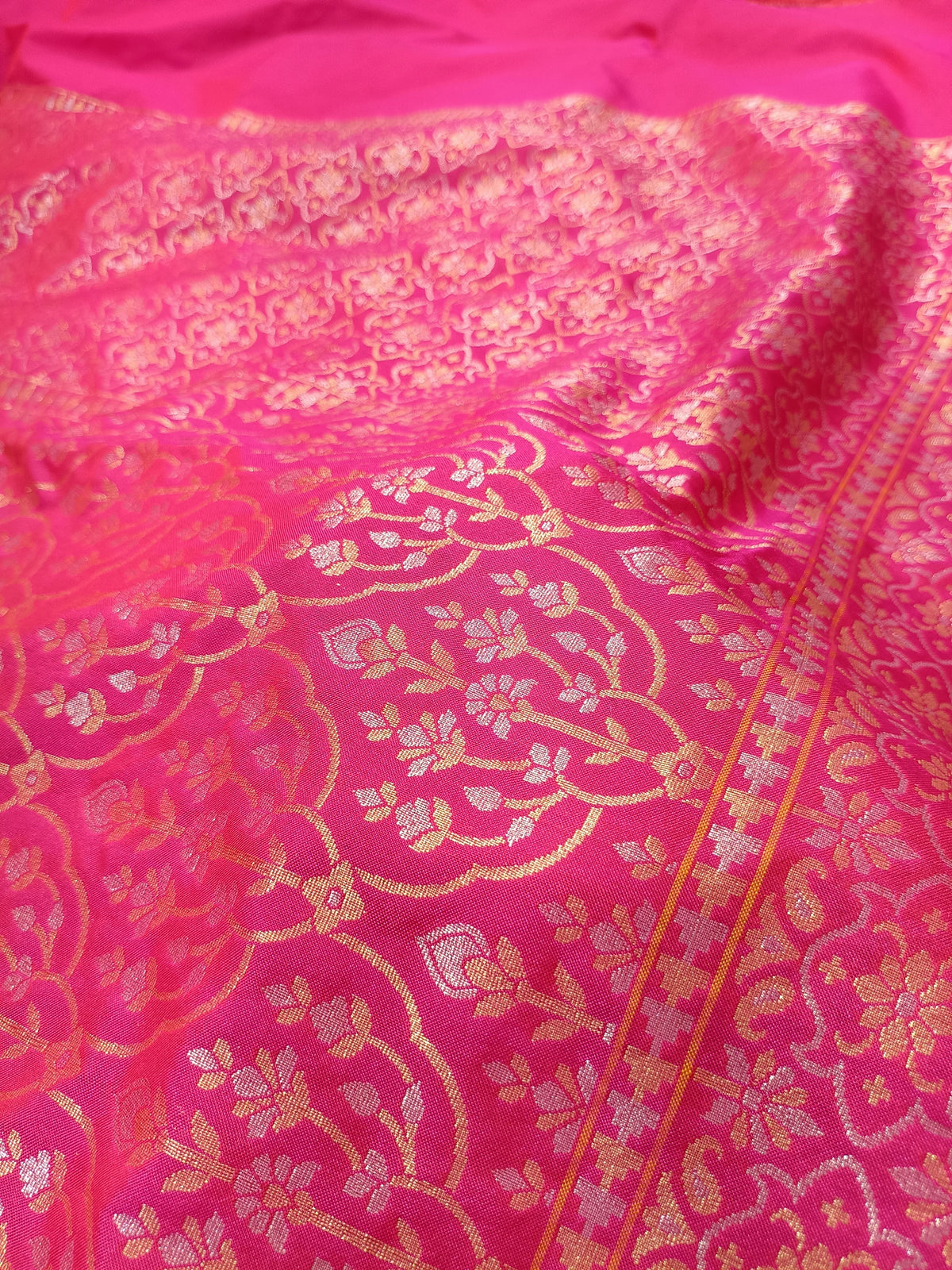 Rani Pink Shade Handwoven Kataan Ektara Jamdani Saree