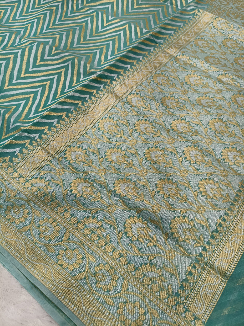 Sea Green Shade Handwoven Muslin Kora Ektara Jamdani
