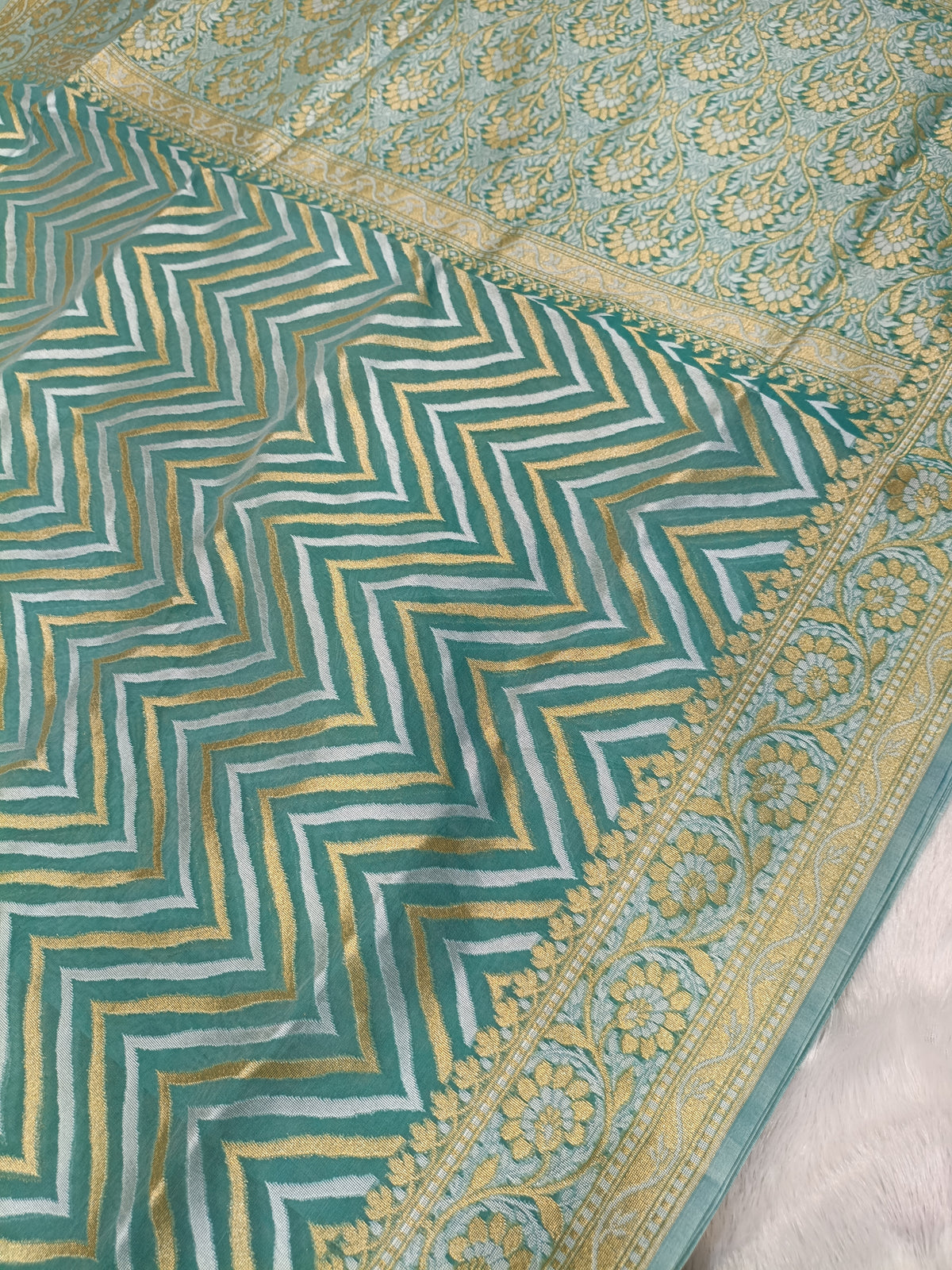 Sea Green Shade Handwoven Muslin Kora Ektara Jamdani