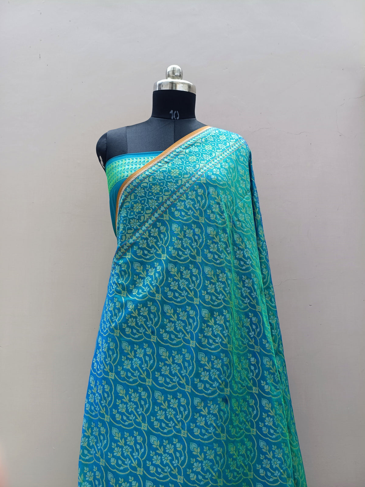 Sea Green Shade Handwoven Kataan Ektara Jamdani Saree