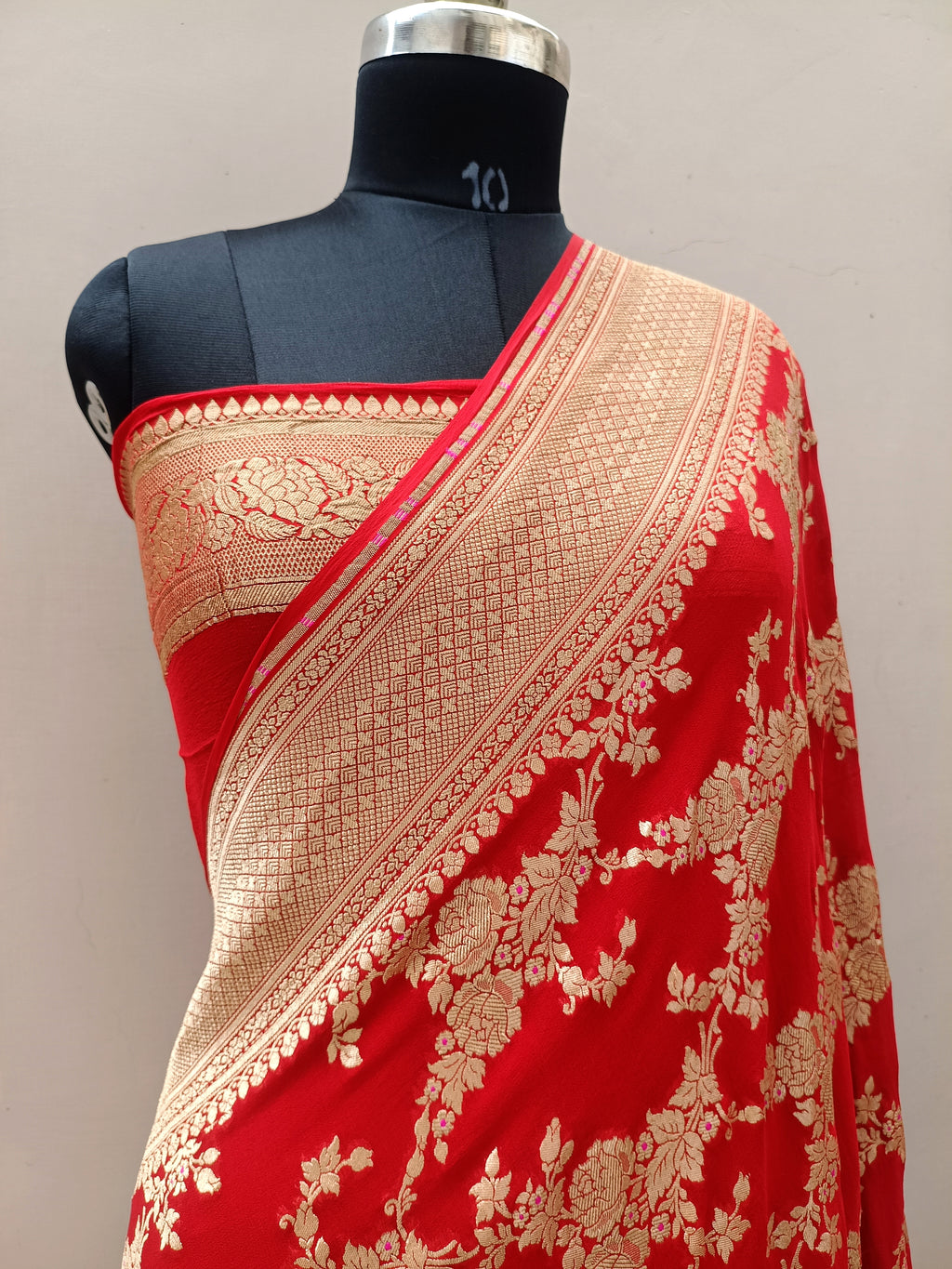 Pure Handloom Khaddi Chiffon Banarasi Saree with Floral Jangla Weaving