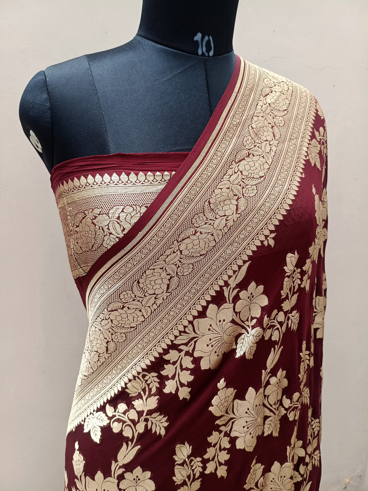 Pure Handloom Khaddi Chiffon Banarasi Saree with Floral Jangla Weaving