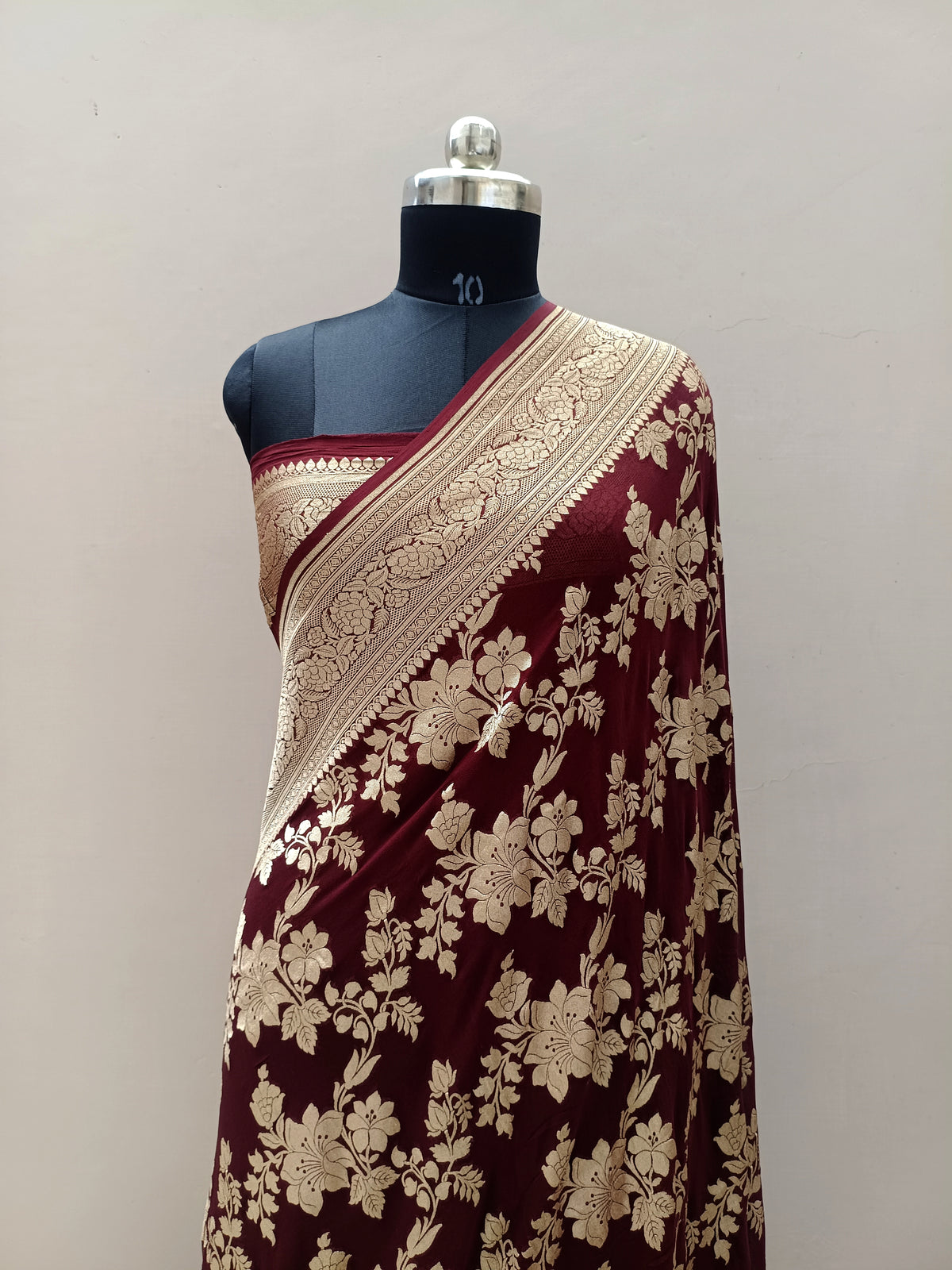 Pure Handloom Khaddi Chiffon Banarasi Saree with Floral Jangla Weaving