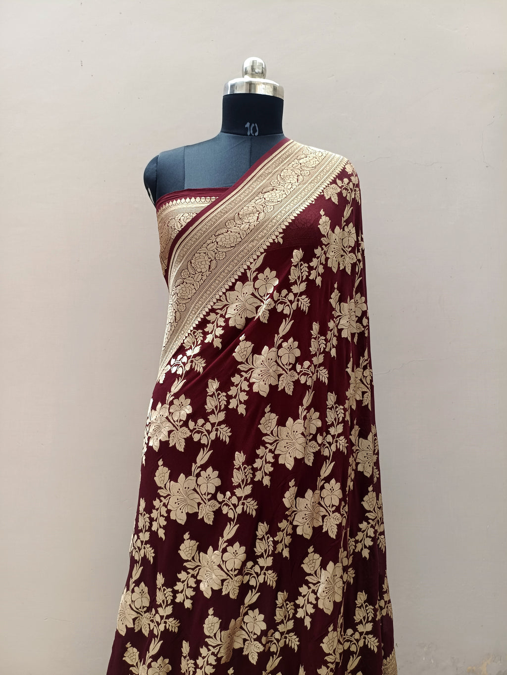 Pure Handloom Khaddi Chiffon Banarasi Saree with Floral Jangla Weaving