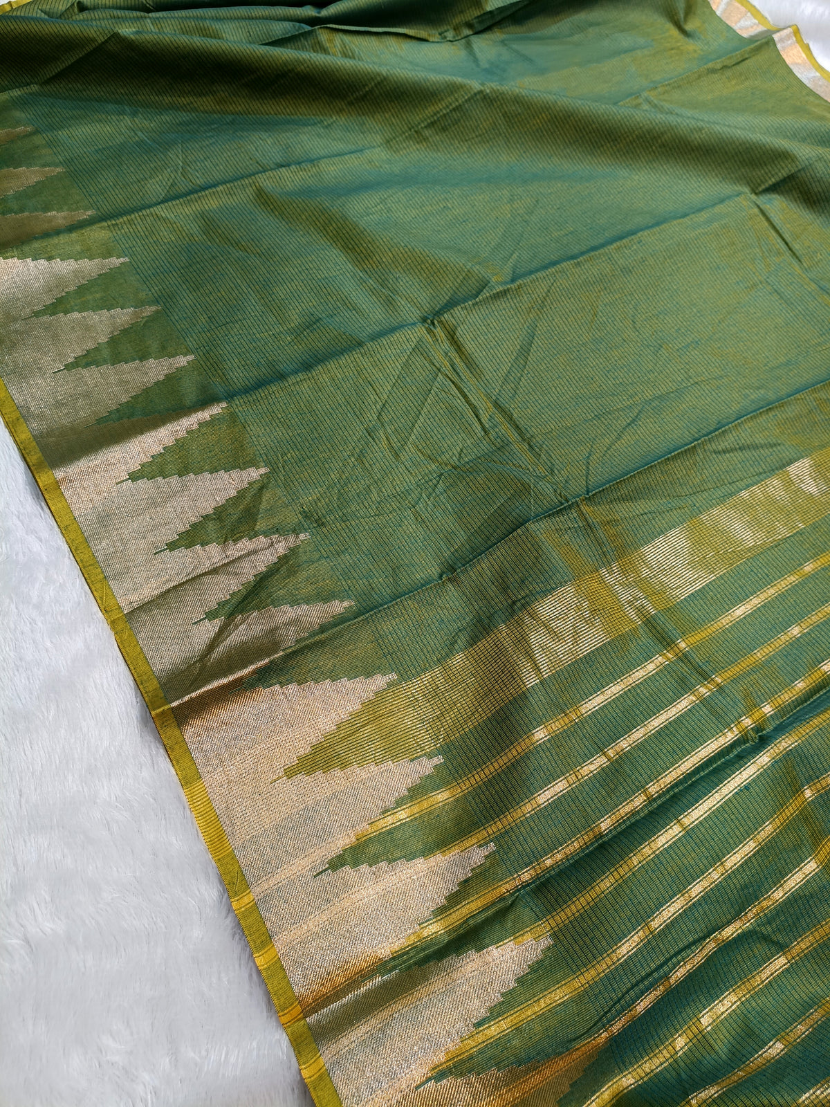 Green Shade Soft Silk Checked Banarasi
