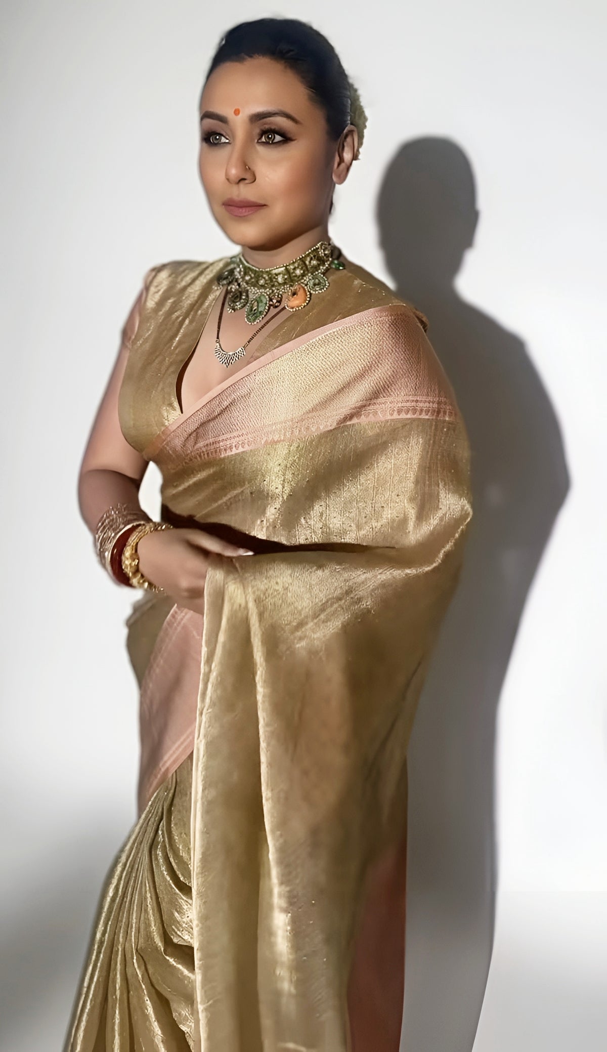 Rani Mukherjee Ma'am Inspired Molten Gold Shade Pure Tissue Silk Banarasi