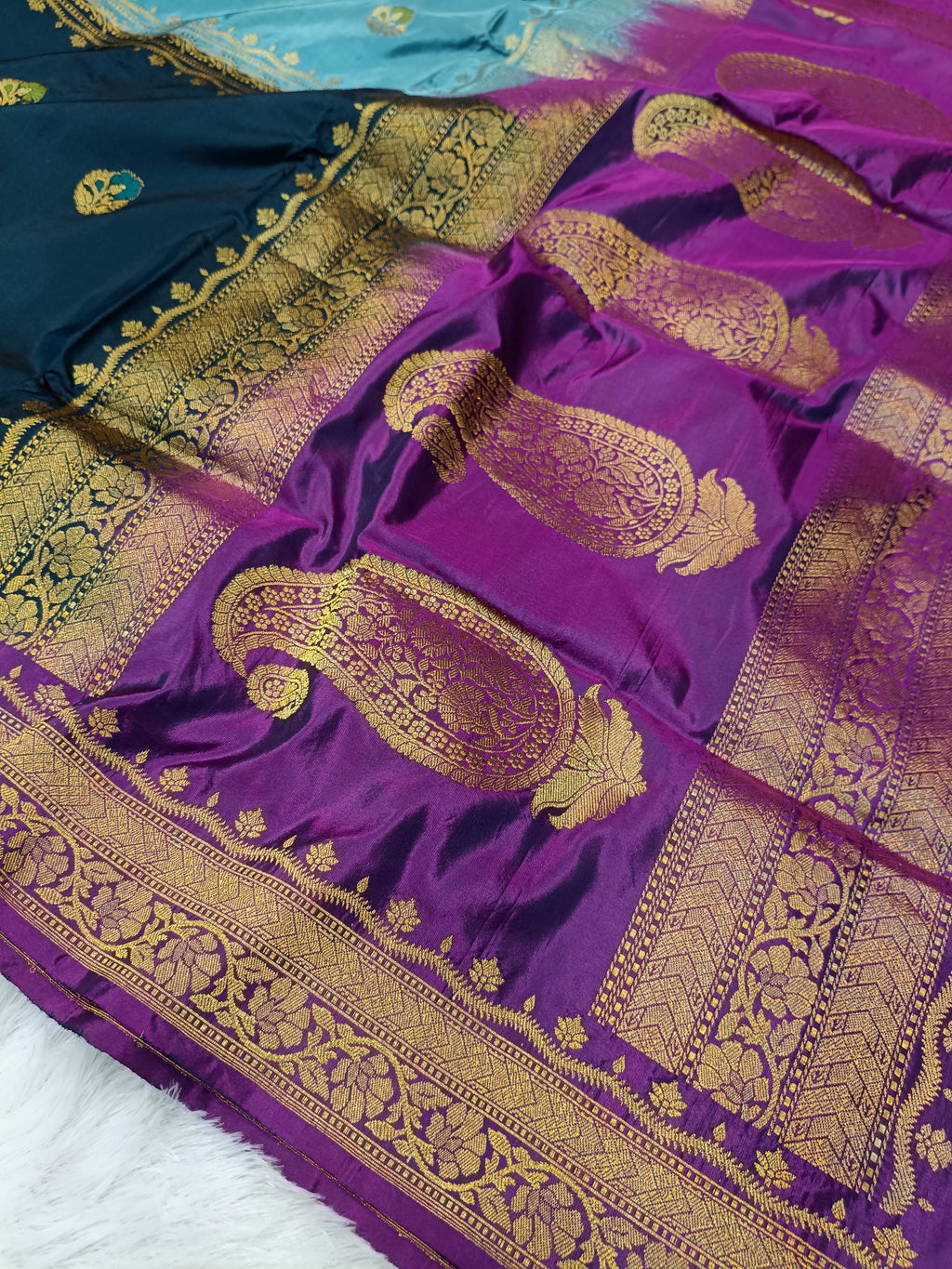 Dual Blue Shade High Percentage Zari Weaving Handwoven Kataan Silk Saree