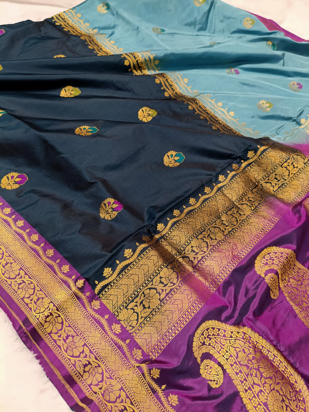 Dual Blue Shade High Percentage Zari Weaving Handwoven Kataan Silk Saree