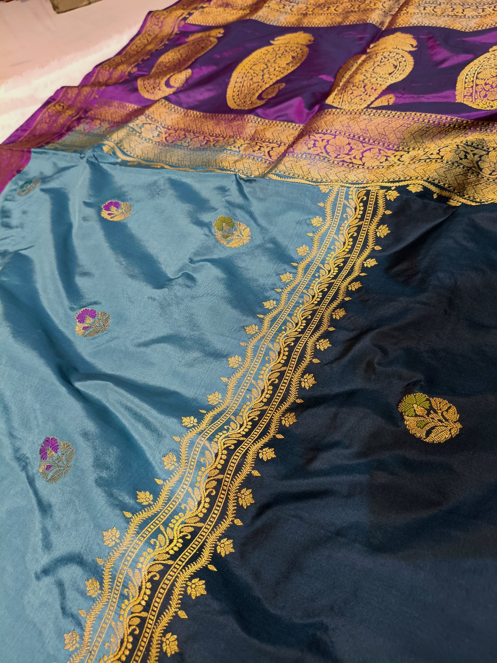 Dual Blue Shade High Percentage Zari Weaving Handwoven Kataan Silk Saree