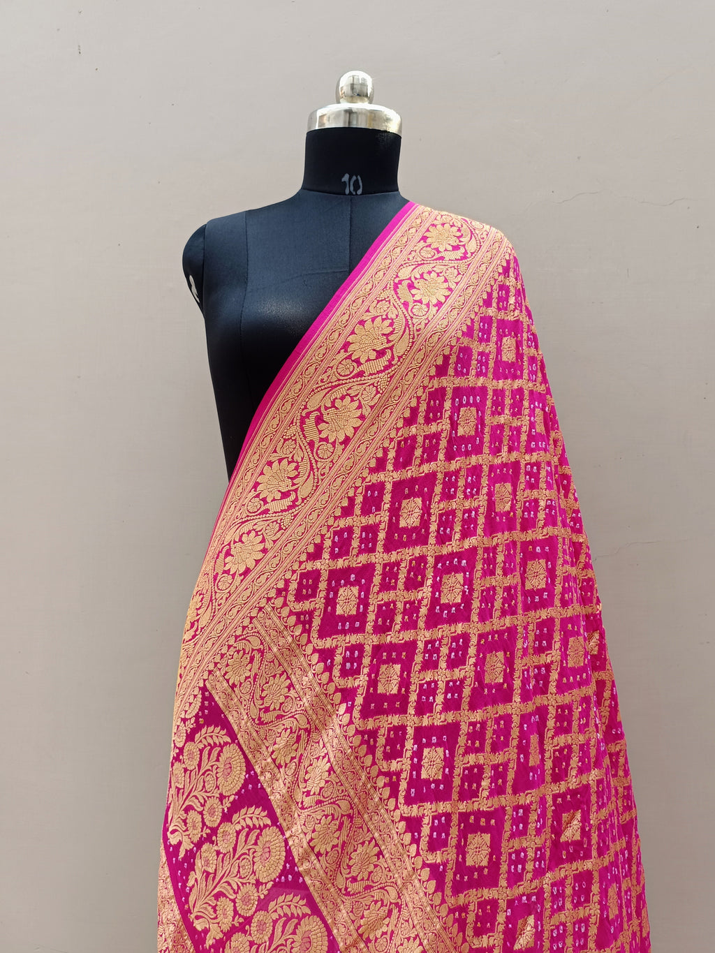 Pink Shade Handwoven Khaddi Chiffon Rai Dana Bandhani Dupatta