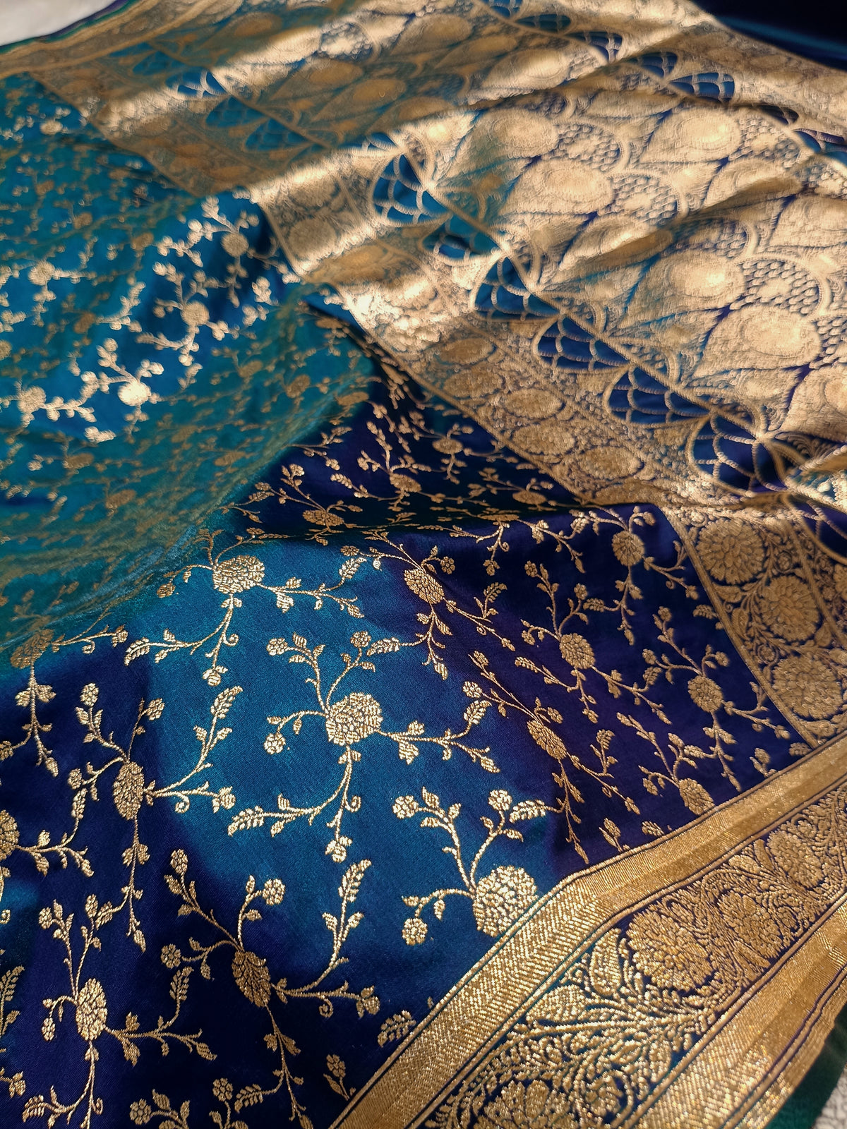 Dual Royal Blue Shade Handwoven Kataan Mashru Silk Saree