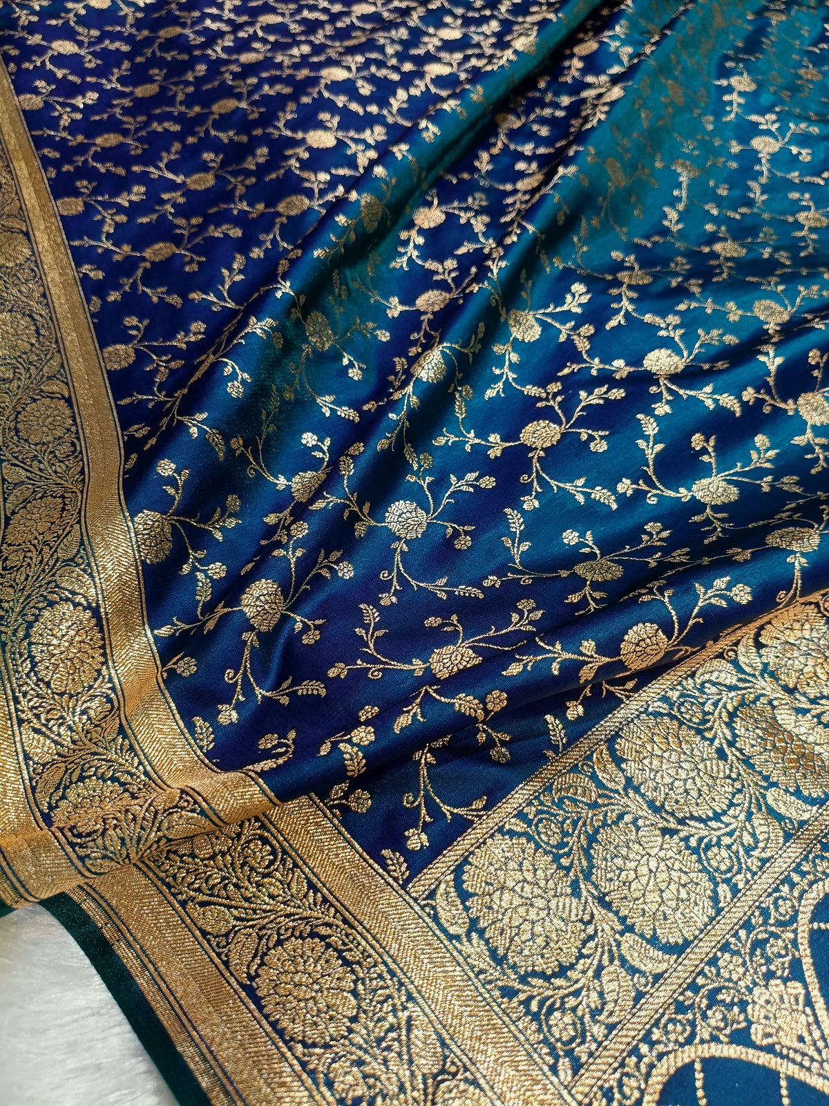 Dual Royal Blue Shade Handwoven Kataan Mashru Silk Saree