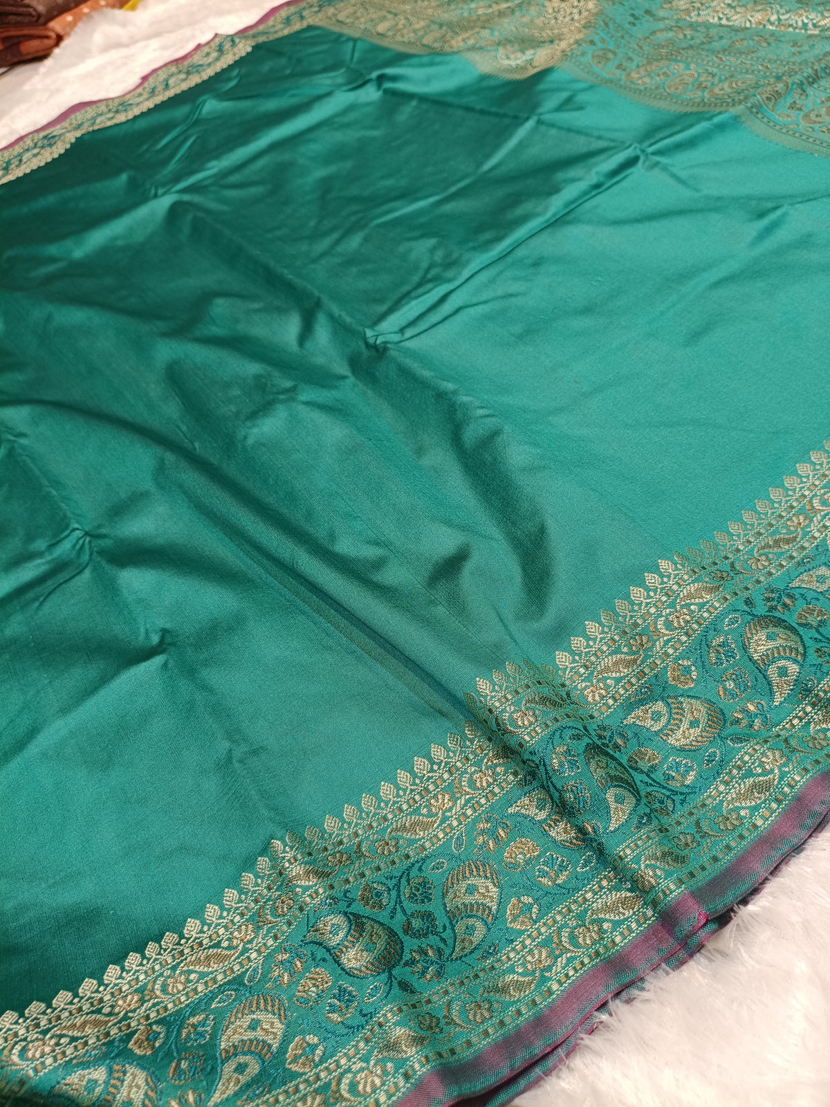 Sea Green Shade Paper Silk Pashmina Border & Anchal Banarasi