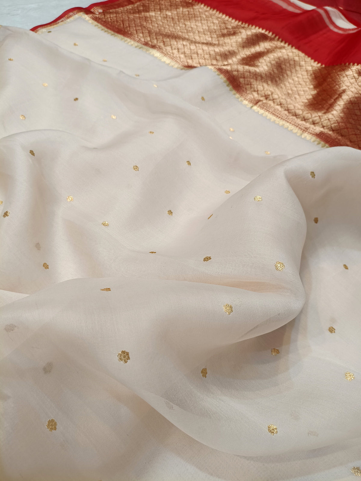 Off-White Red Shade Handwoven Water Zari Reshmi Kora Silk Saree
