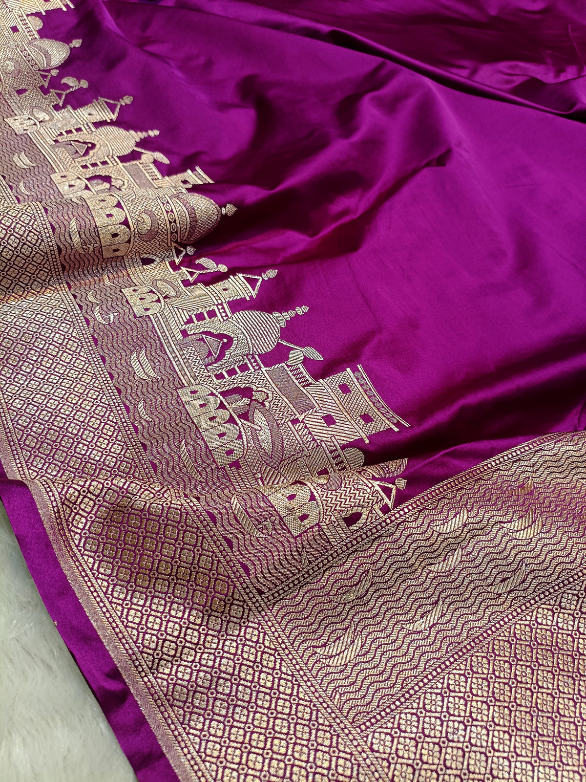 Deep Purple Shade Handwoven Kataan Mashru Silk Saree