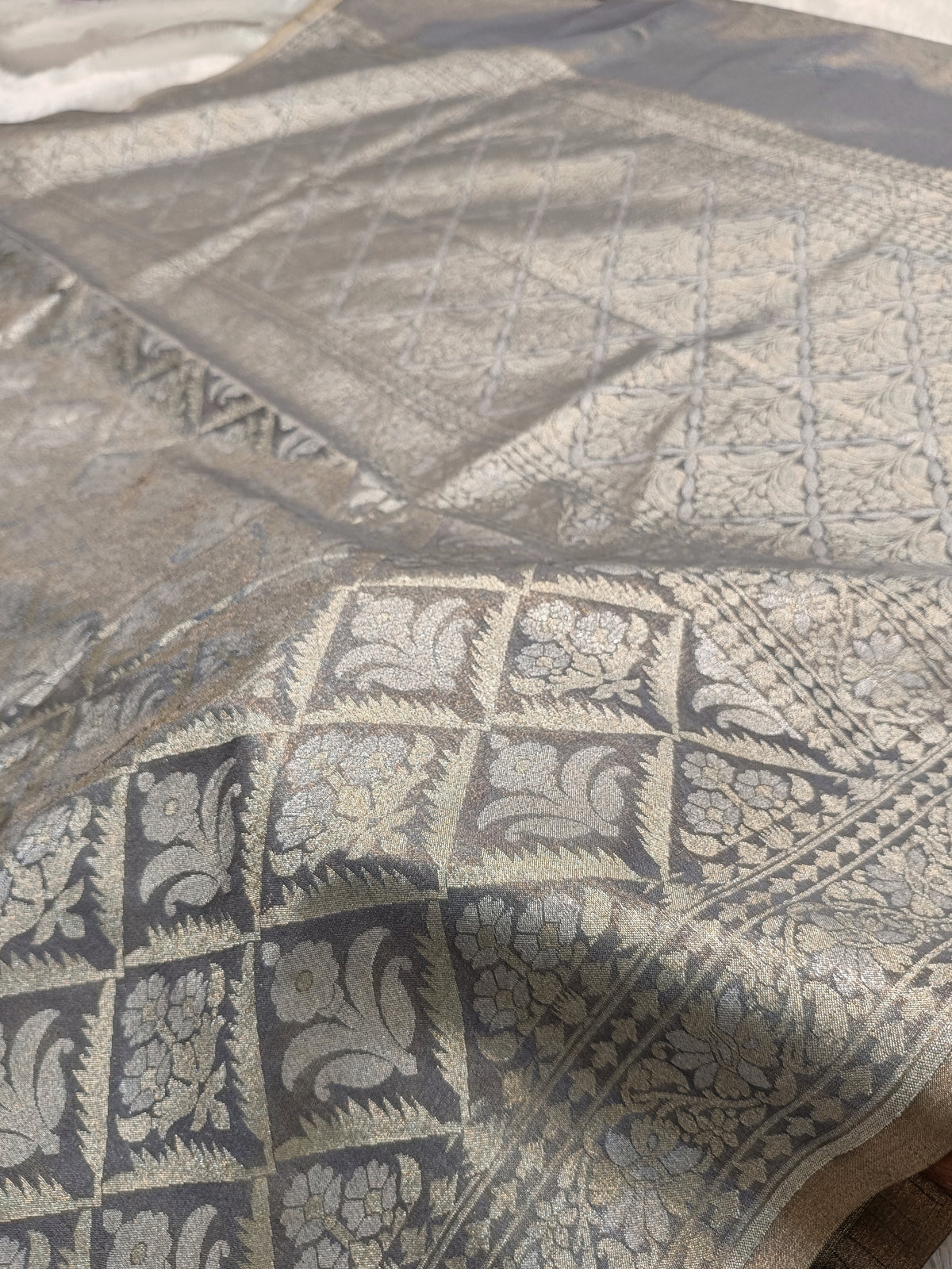 Ash Grey Shade Handwoven Kataan Ektara Muslin Tissue Jamdani