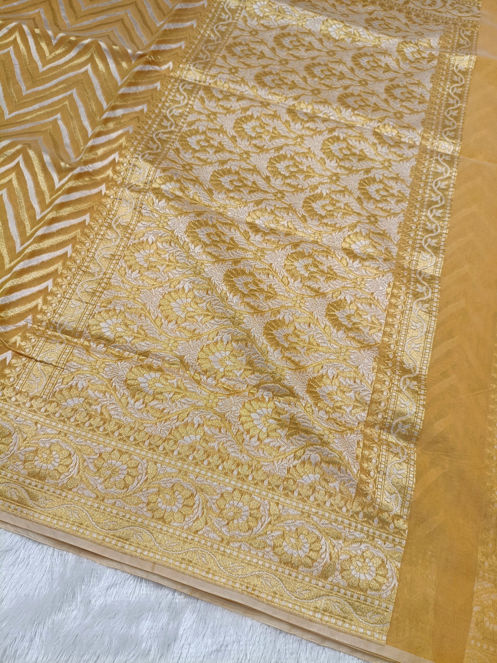 Mustard Yellow Shade Handwoven Kataan Ektara Muslin Jamdani