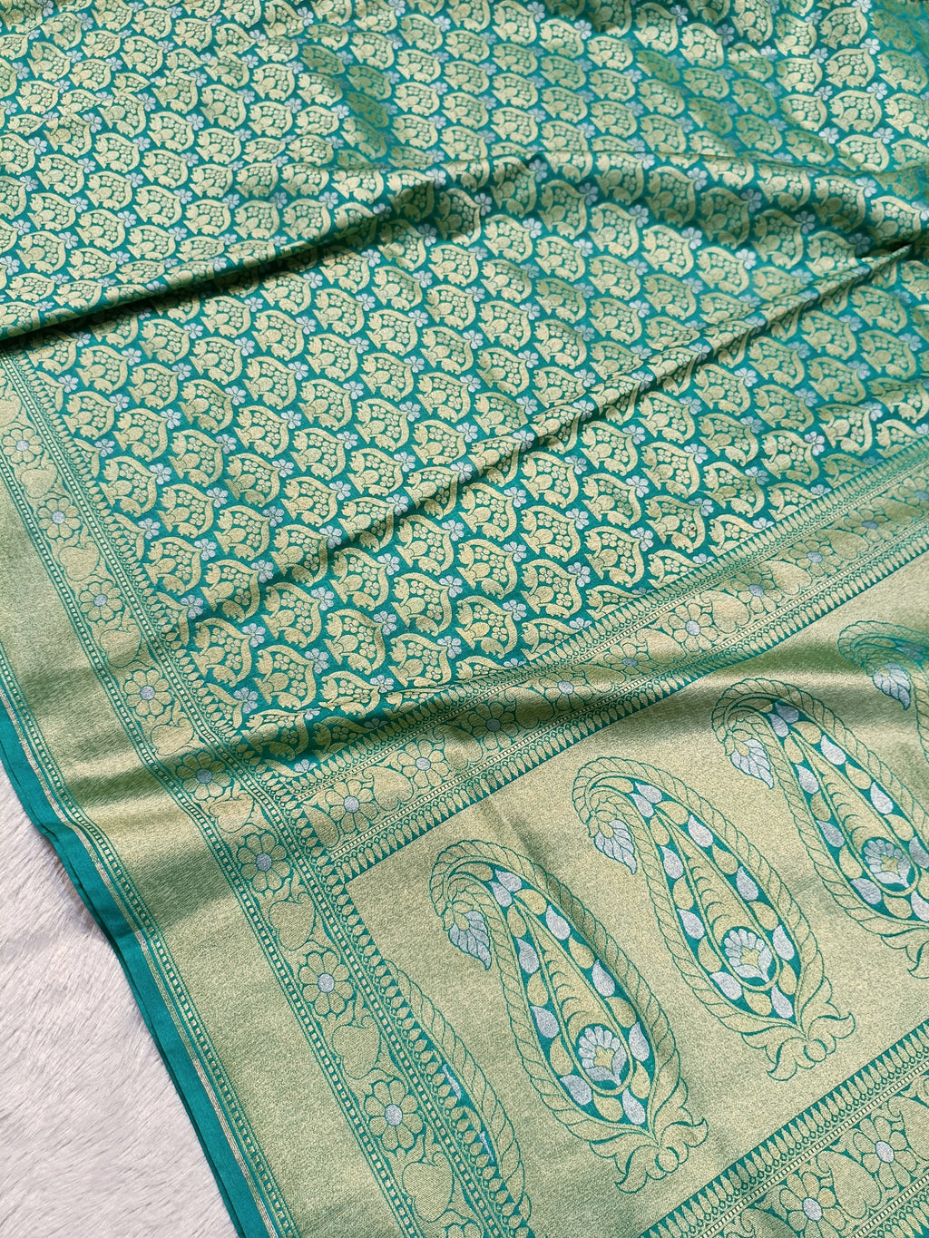 Sea Green Shade Handwoven Kataan Silk Saree