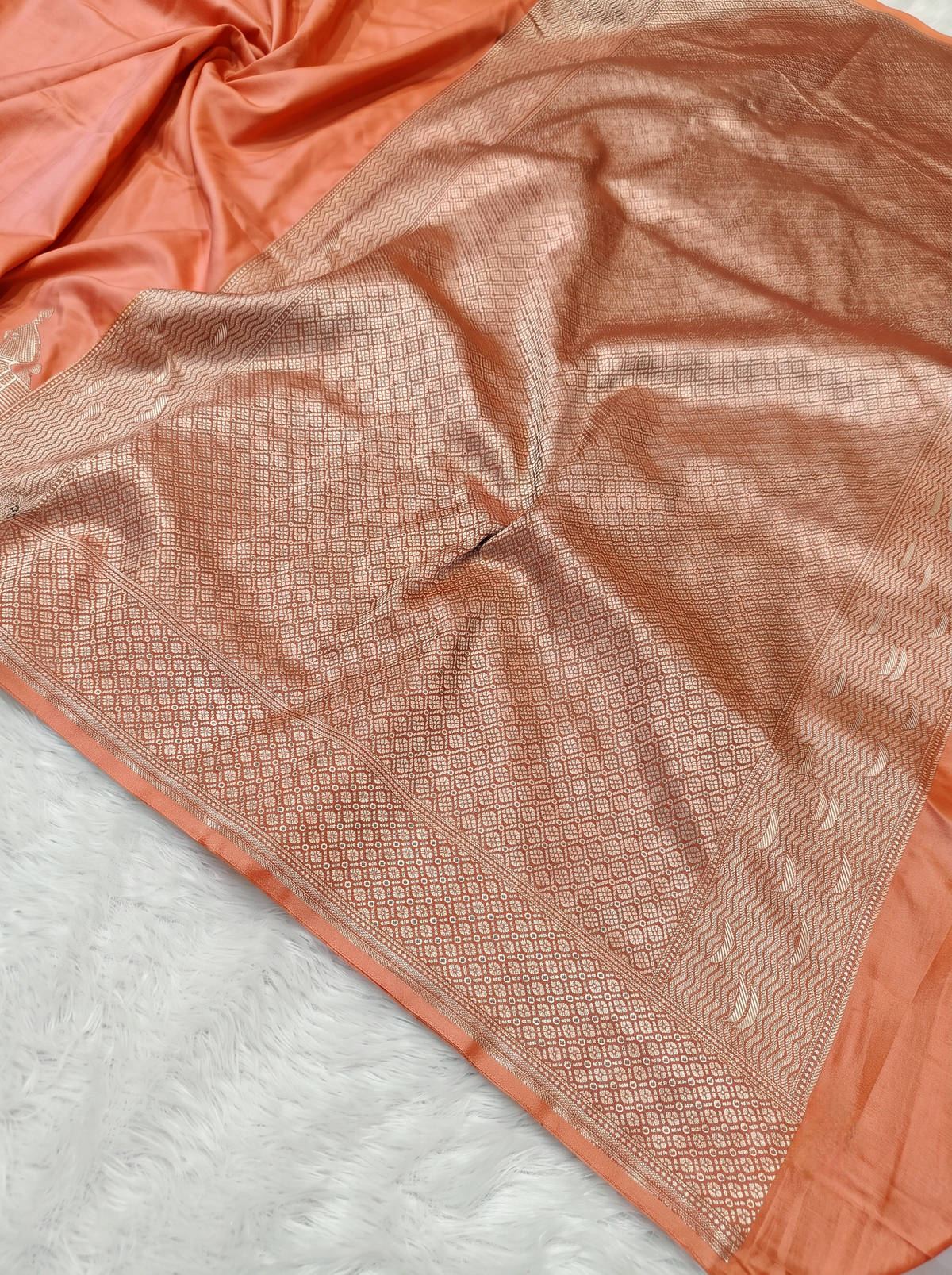 Peach Shade Handwoven Kataan Mashru Silk Banarasi Ghat Saree