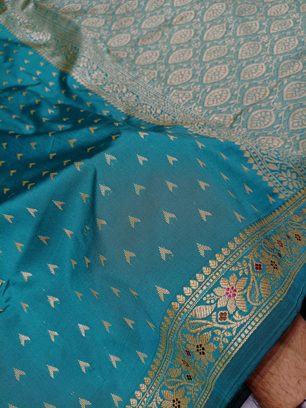 Sea Green Shade Reshmi Banarasi Silk Saree