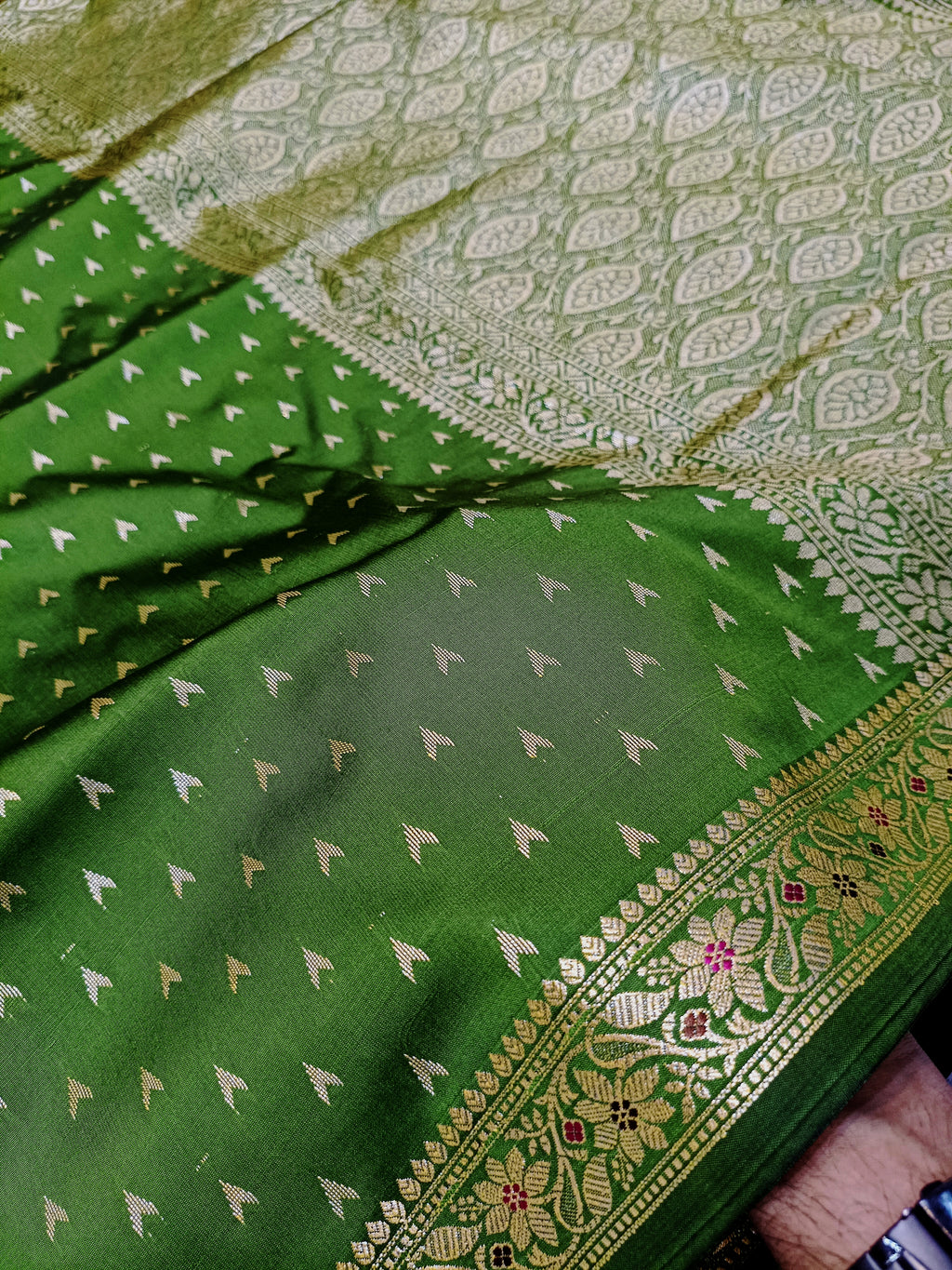 Mehendi Green Shade Reshmi Banarasi Silk Saree