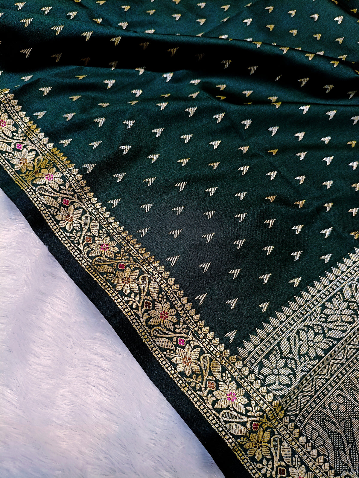 Deep Forest Green Shade Reshmi Banarasi Silk Saree