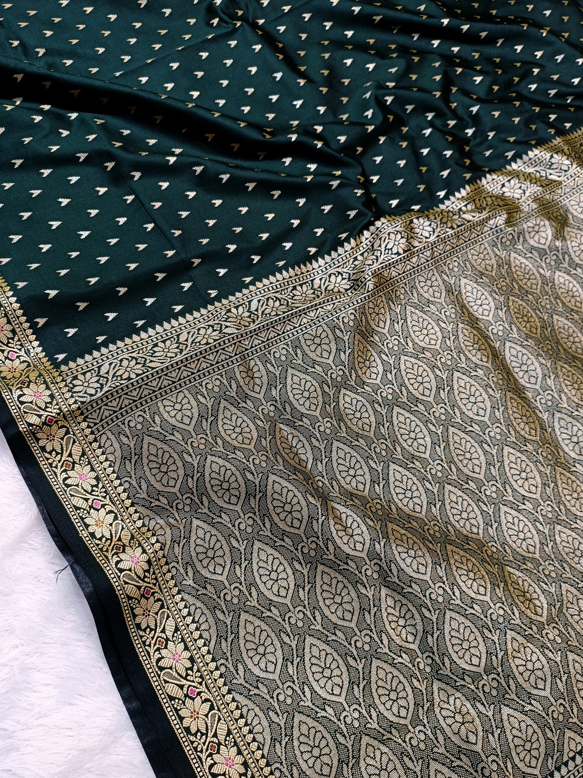 Deep Forest Green Shade Reshmi Banarasi Silk Saree