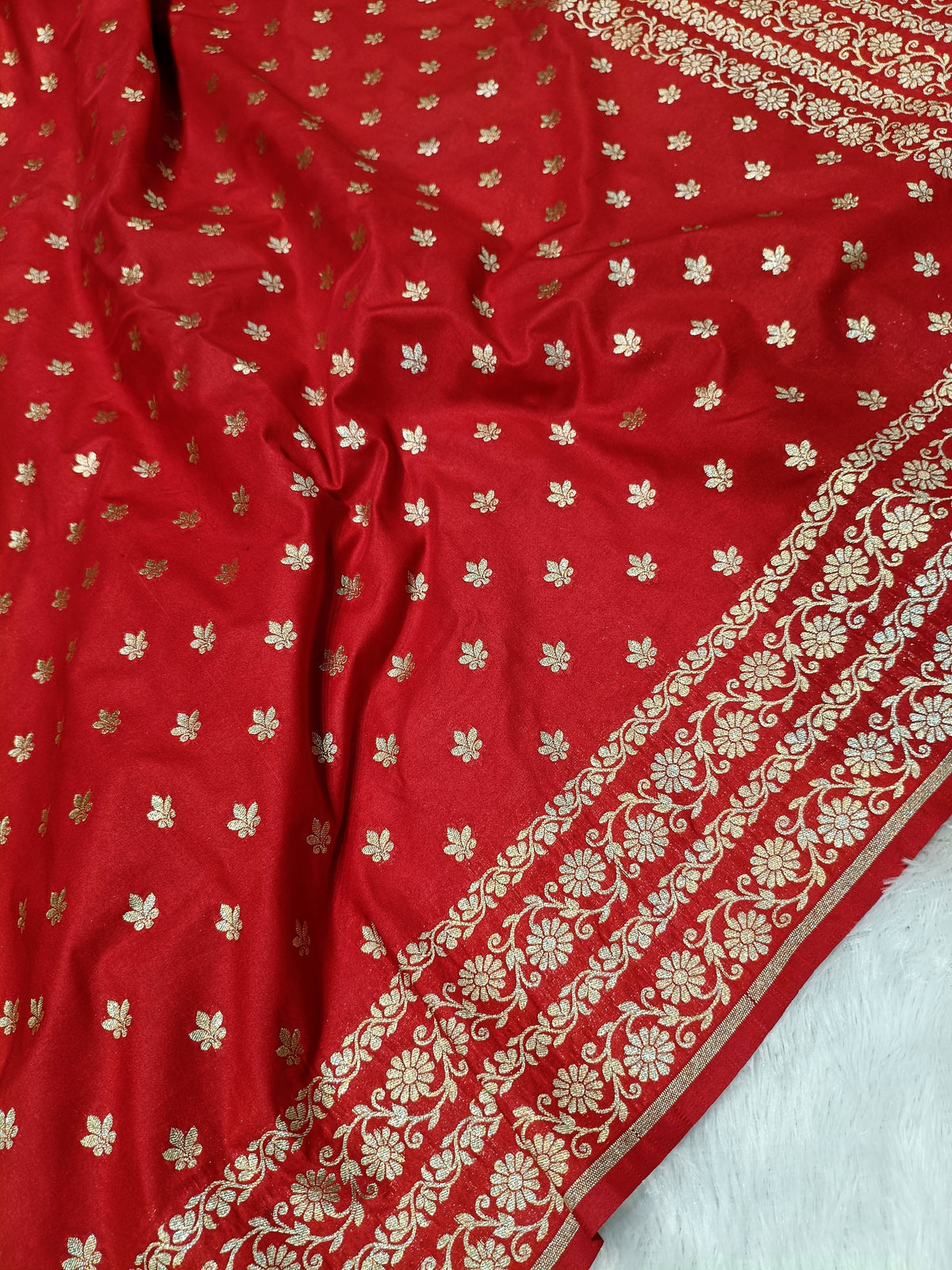 Bridal Red Shade Handwoven Paper Kataan Silk Banarasi