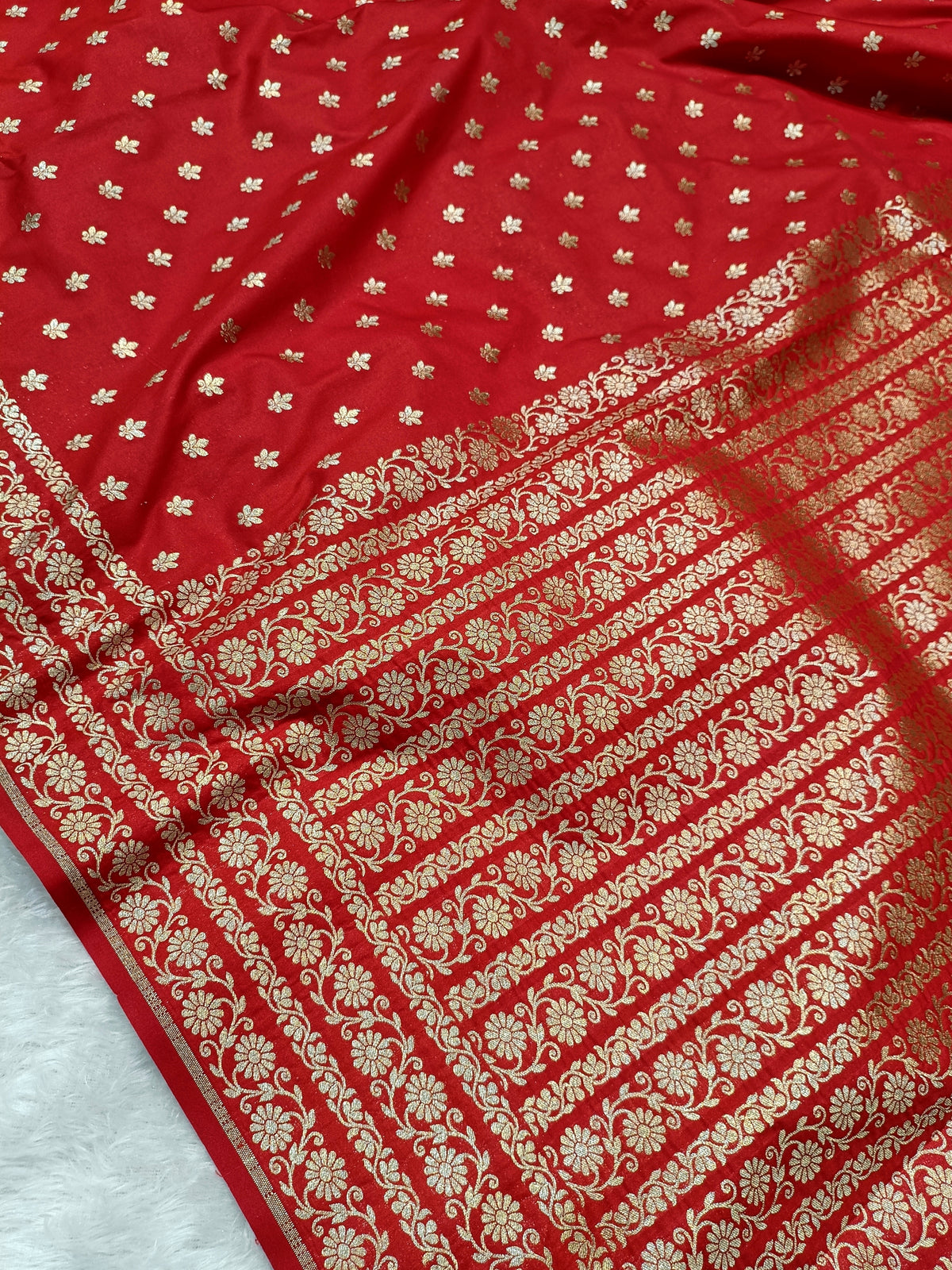 Bridal Red Shade Handwoven Paper Kataan Silk Banarasi