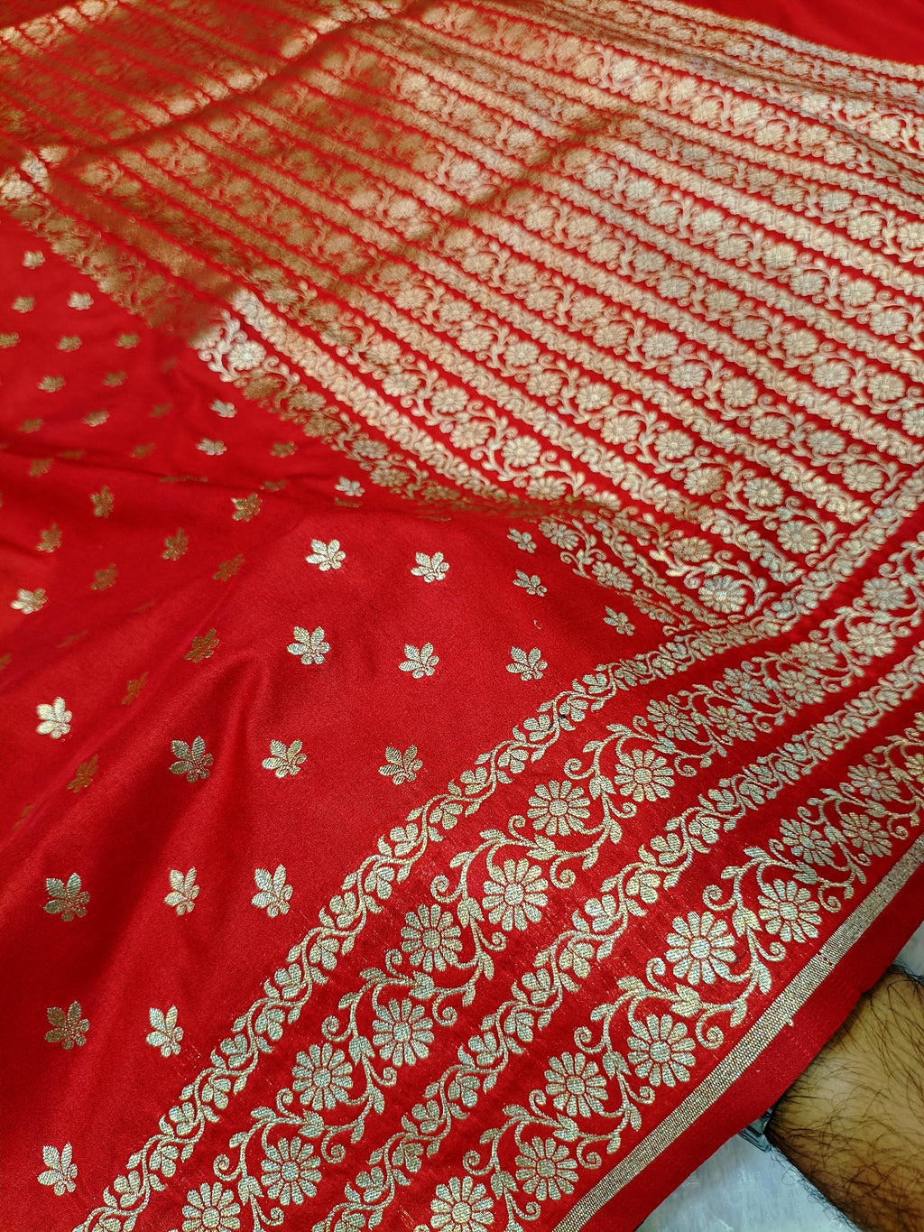 Bridal Red Shade Handwoven Paper Kataan Silk Banarasi