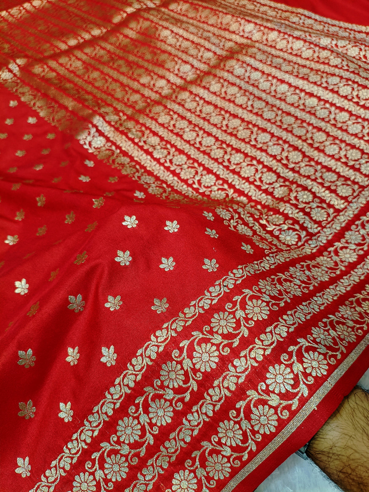 Bridal Red Shade Handwoven Paper Kataan Silk Banarasi
