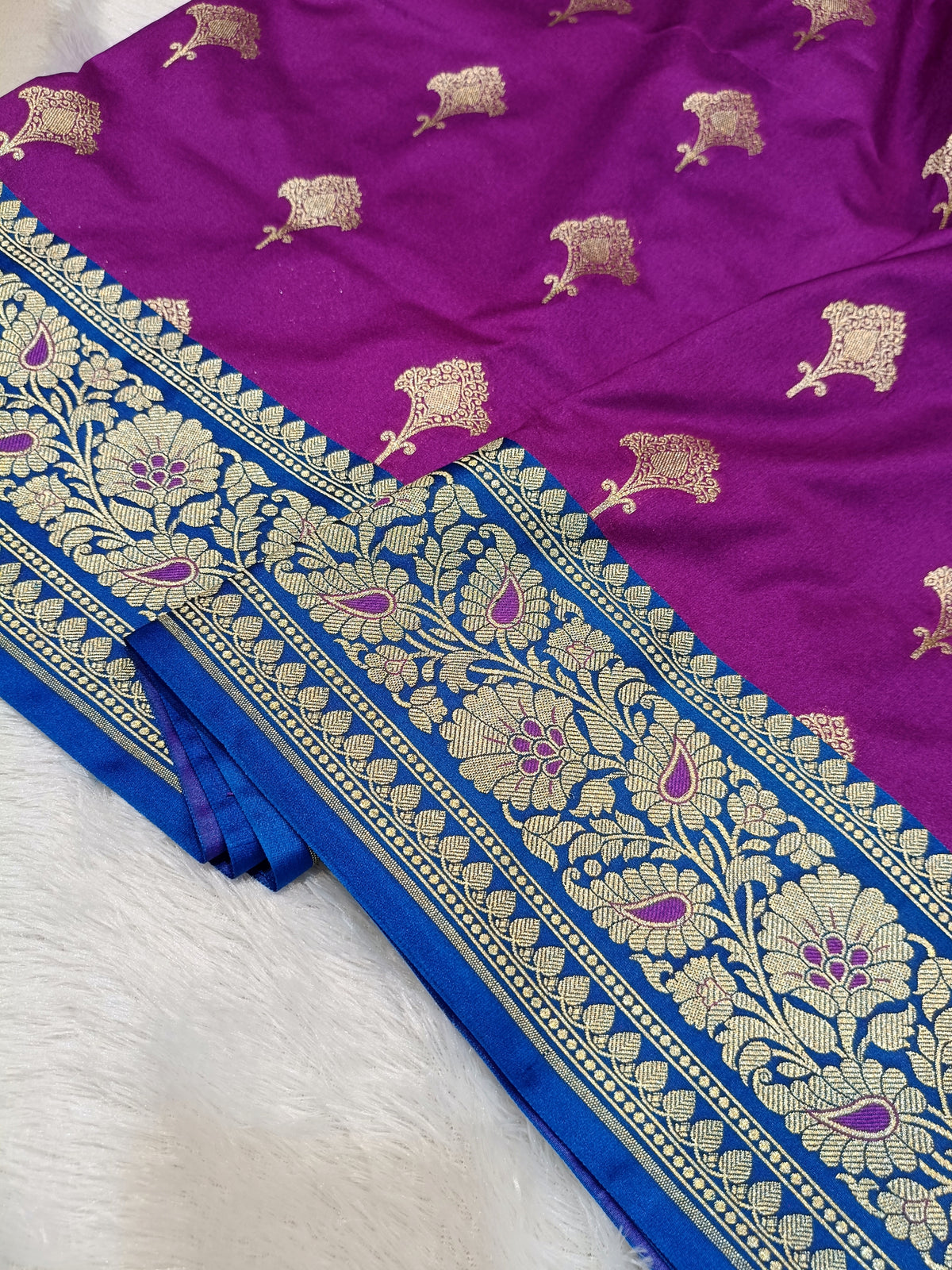 Magenta with Firozi Blue Shade Handwoven Paper Kataan Silk Meena Border