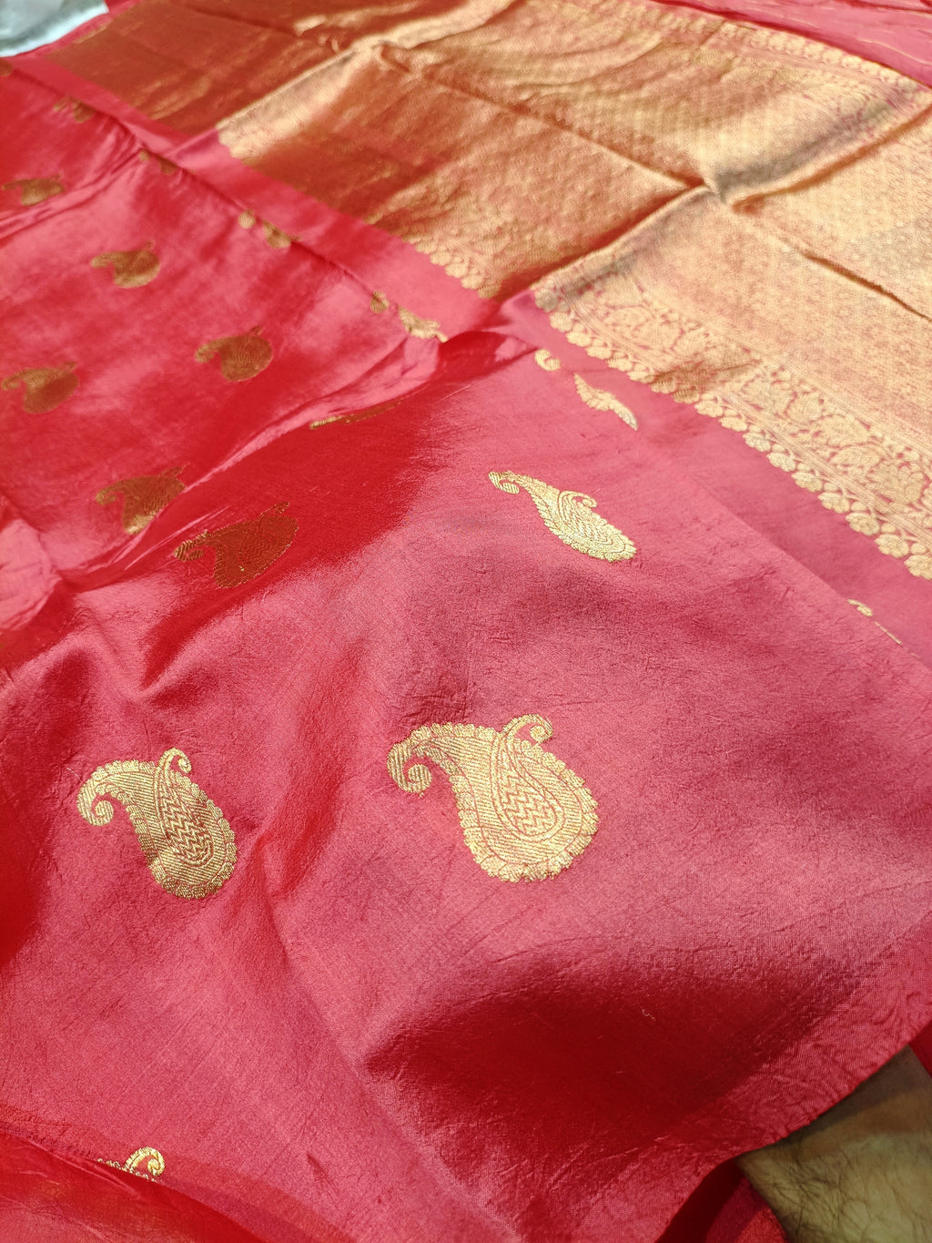 Gulabi Peach Shade Handwoven High Percentage Kataan Silk Saree