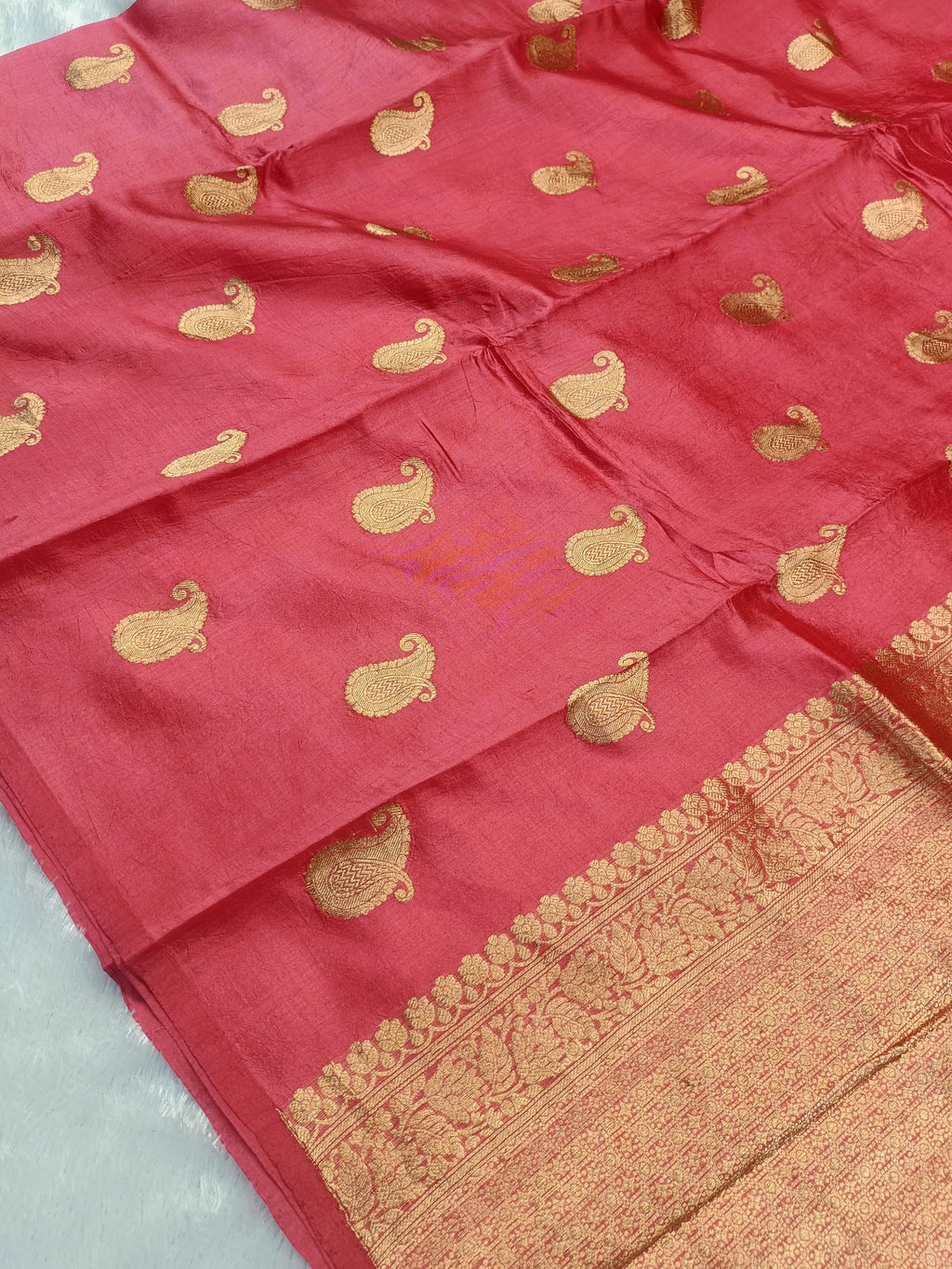 Gulabi Peach Shade Handwoven High Percentage Kataan Silk Saree