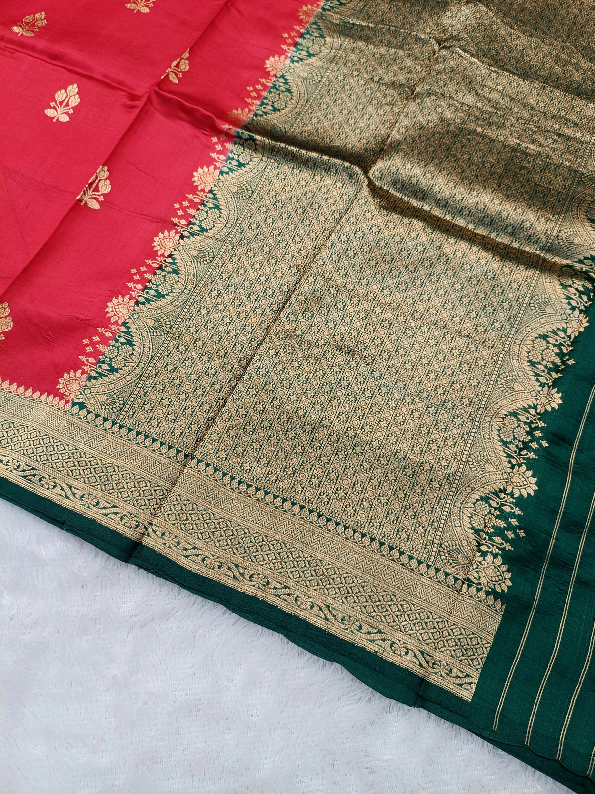 Strawberry Red With Green Shade Handwoven High Percentage Kataan Silk Banarasi