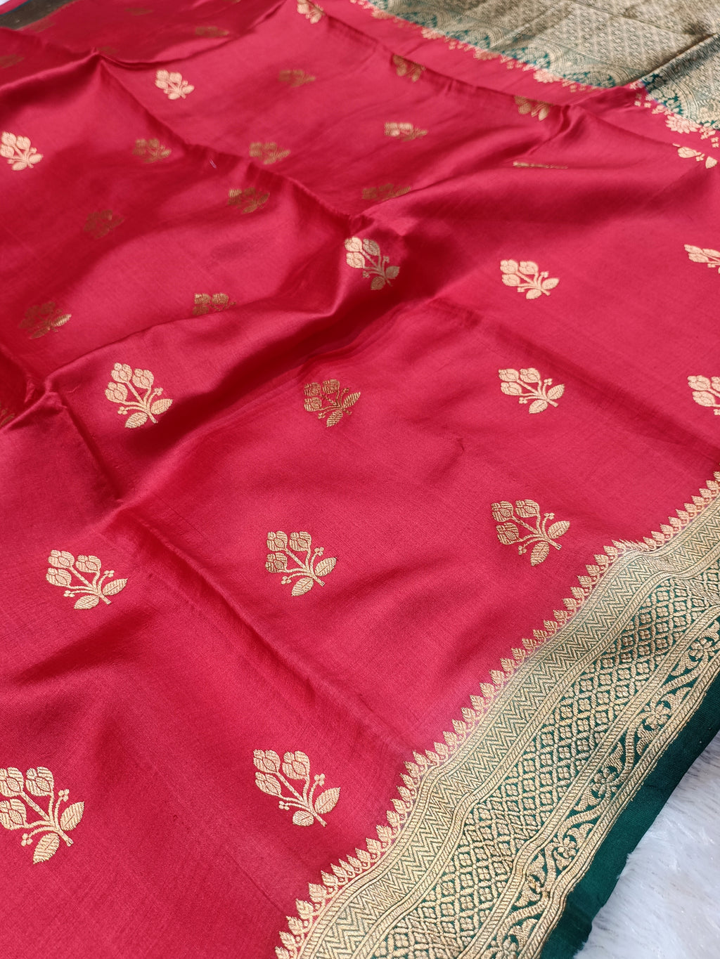 Strawberry Red With Green Shade Handwoven High Percentage Kataan Silk Banarasi