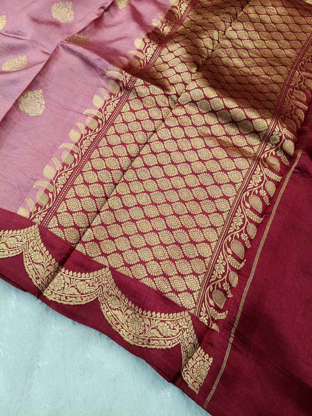 Mauve Pink With Wine Shade Handwoven High Percentage Kataan Silk Banarasi