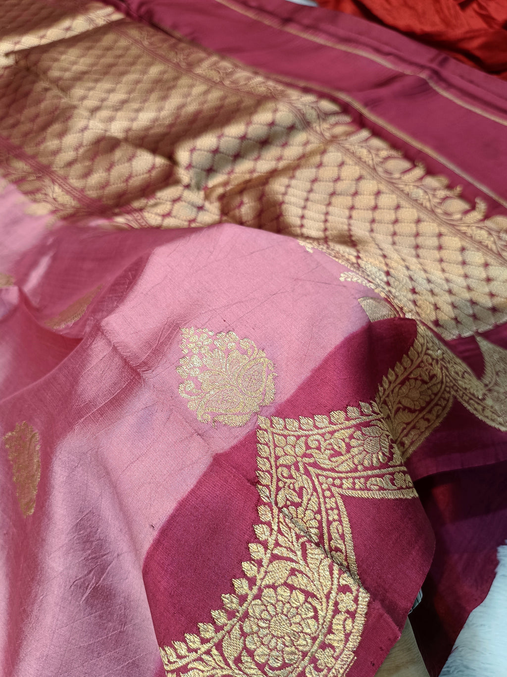 Mauve Pink With Wine Shade Handwoven High Percentage Kataan Silk Banarasi
